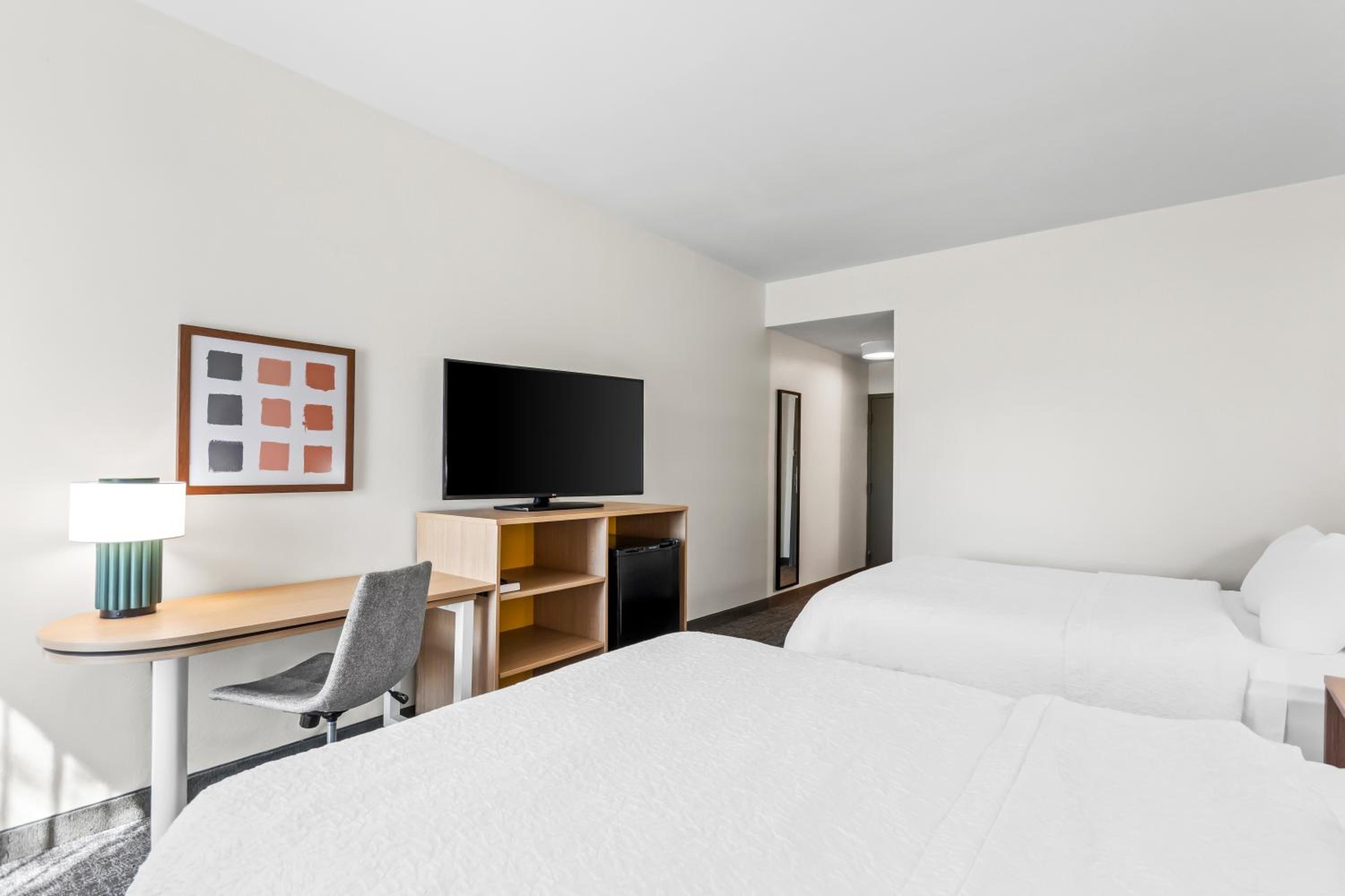 Queen Room with Two Queen Beds - Photo 1