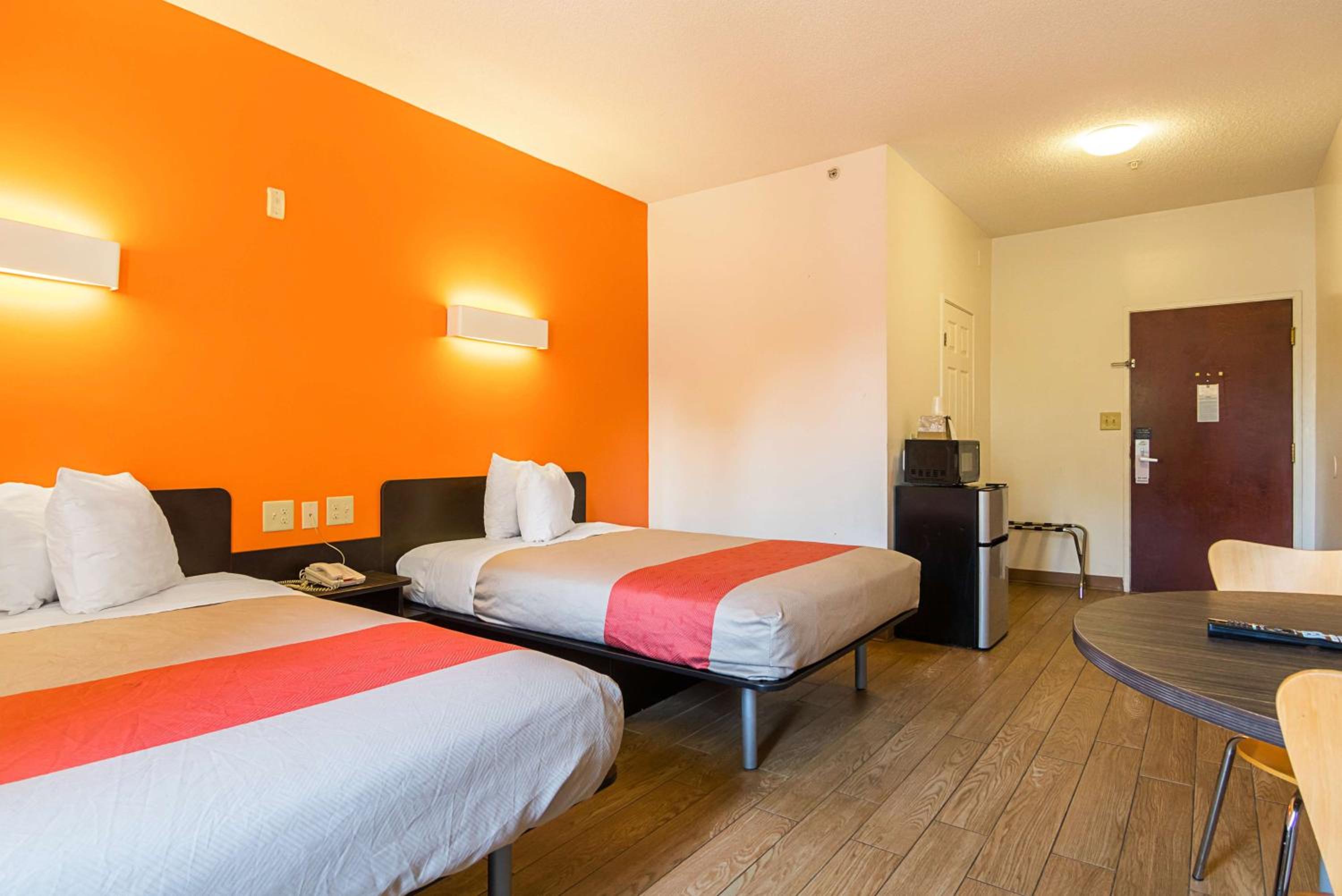 Deluxe Quadruple Room - Non-Smoking - Photo 3