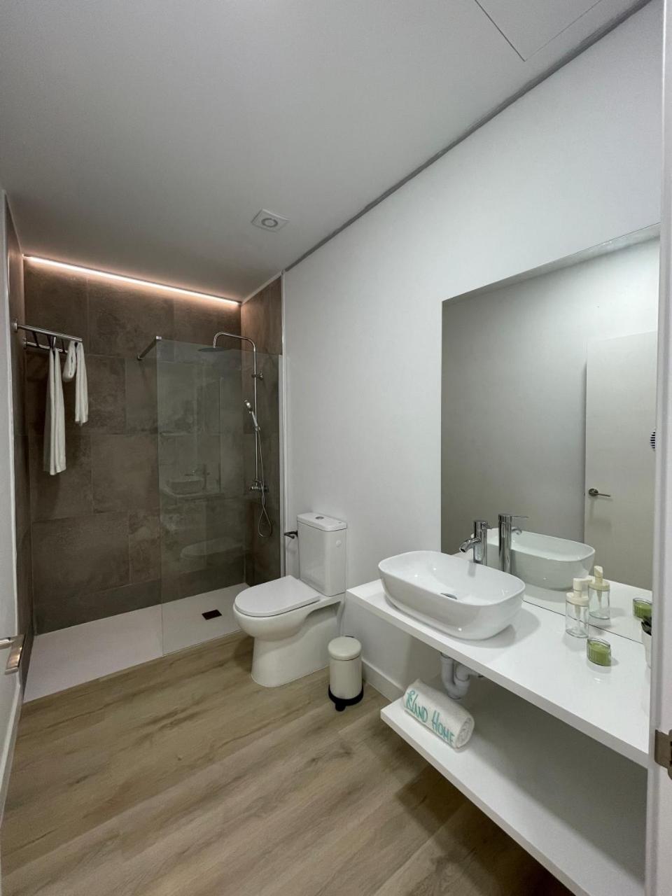 Basic Home photo 1