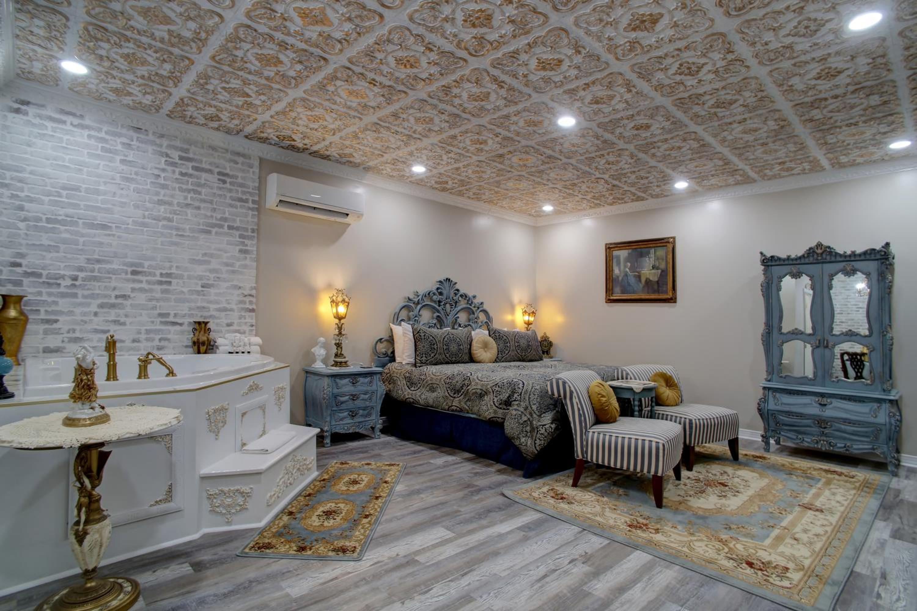 King Room with Pool View