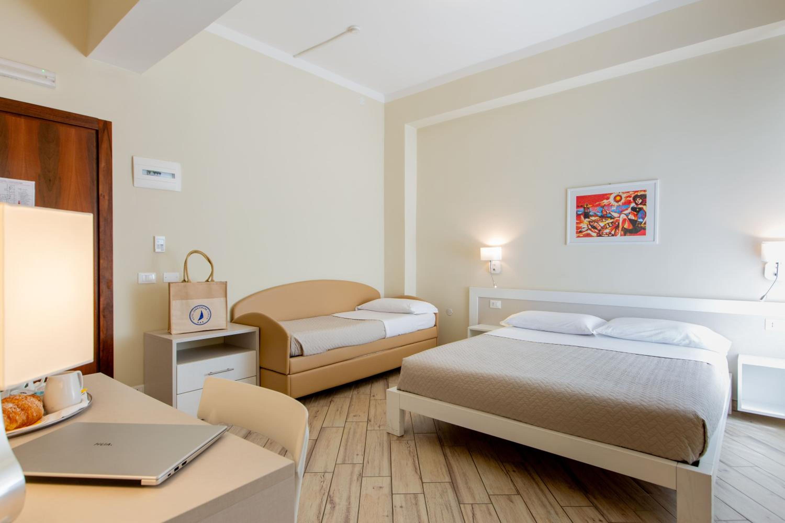 Comfort Quadruple Room photo 3