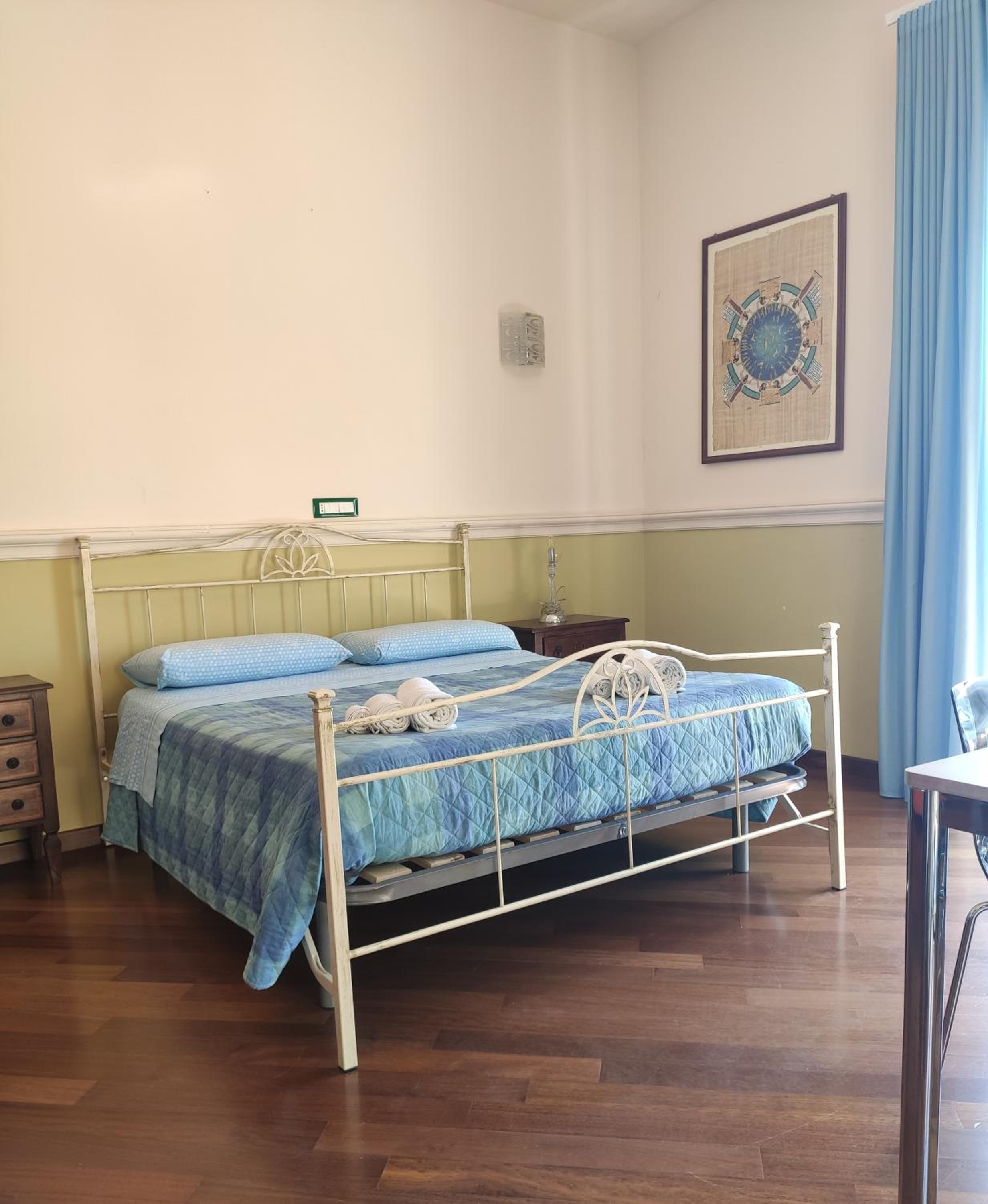 One-Bedroom Apartment with Sea View
