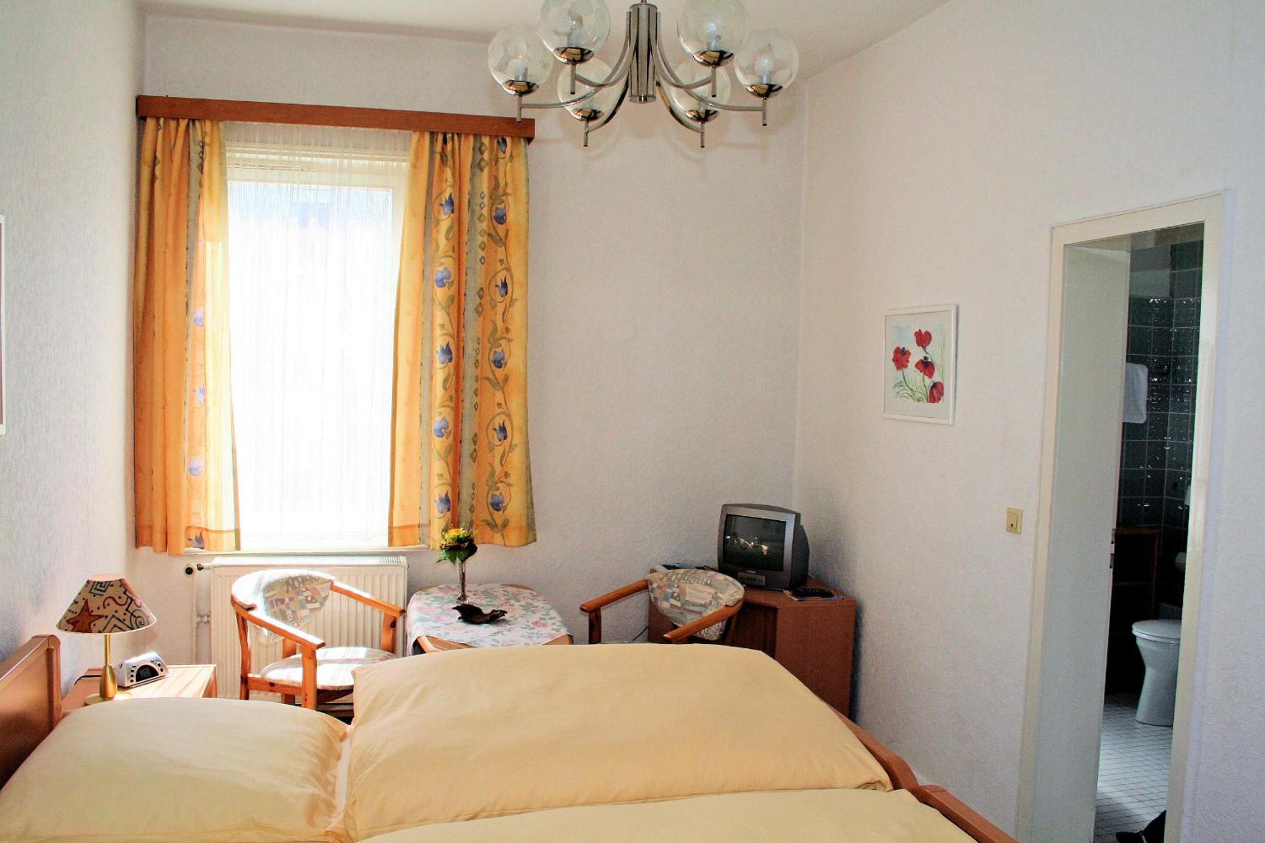 Double Room - Photo 6