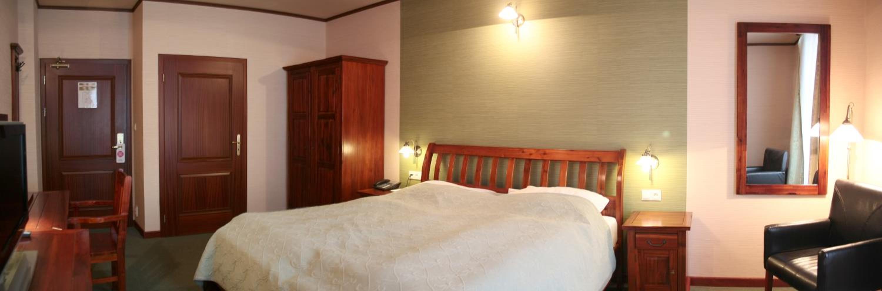 Standard Double Room - Photo 3