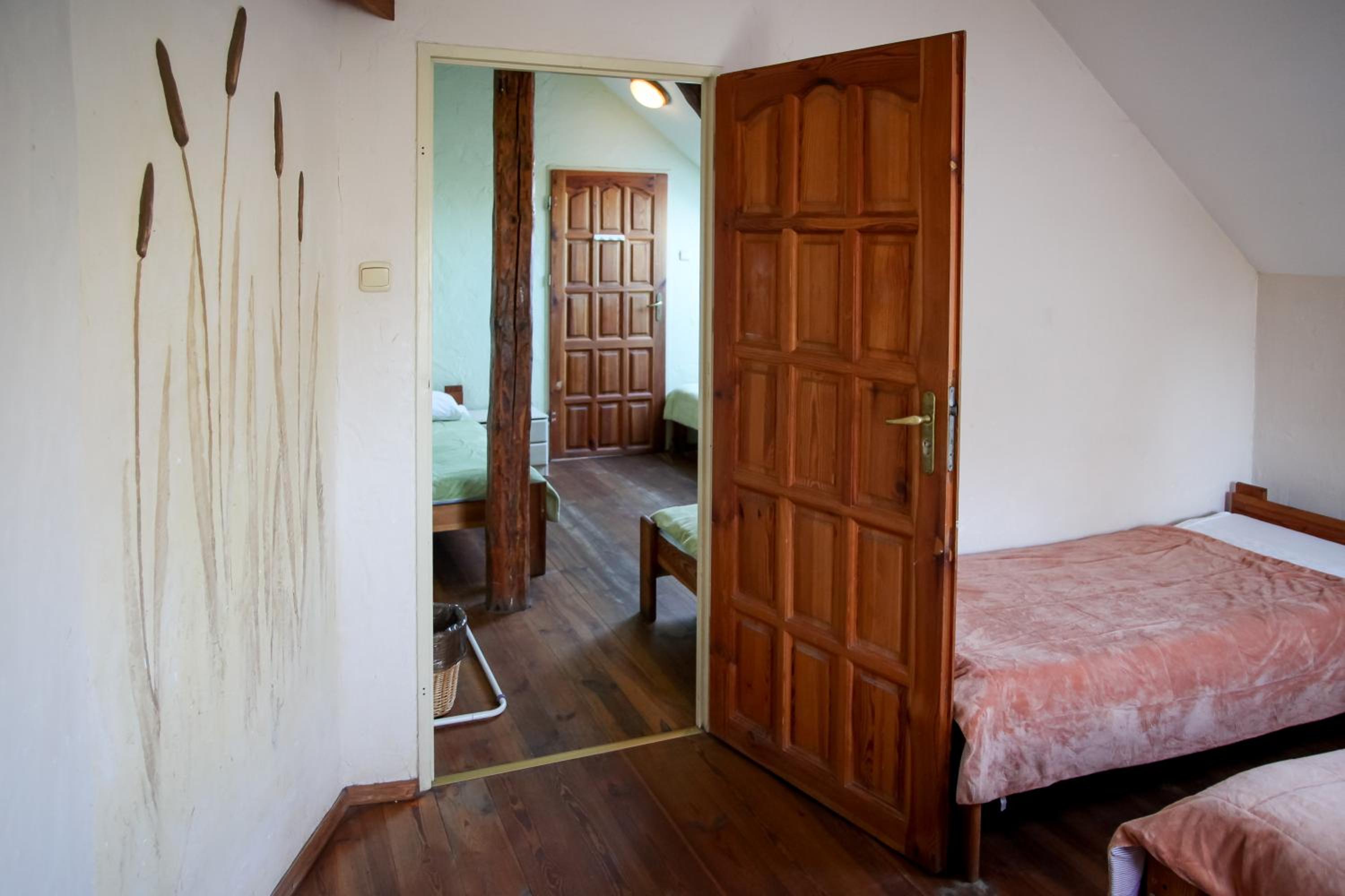 Family Room with Bathroom photo 1