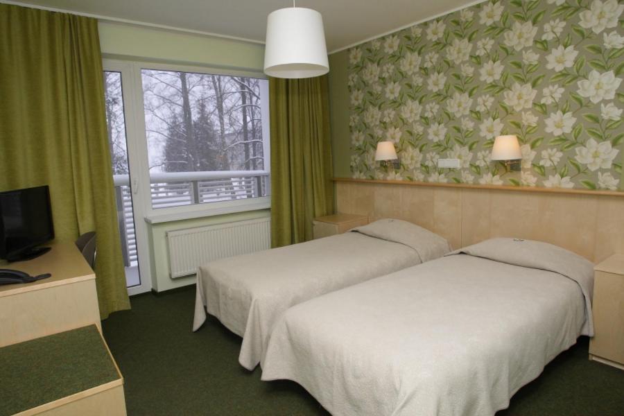 Suite - Photo 7