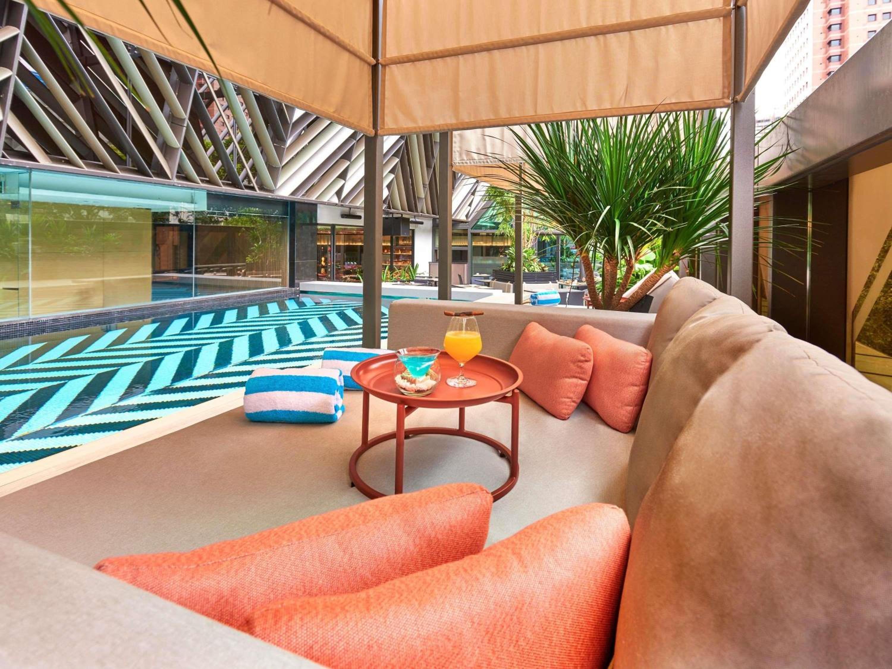 Deluxe Twin Room - High Floor photo 3