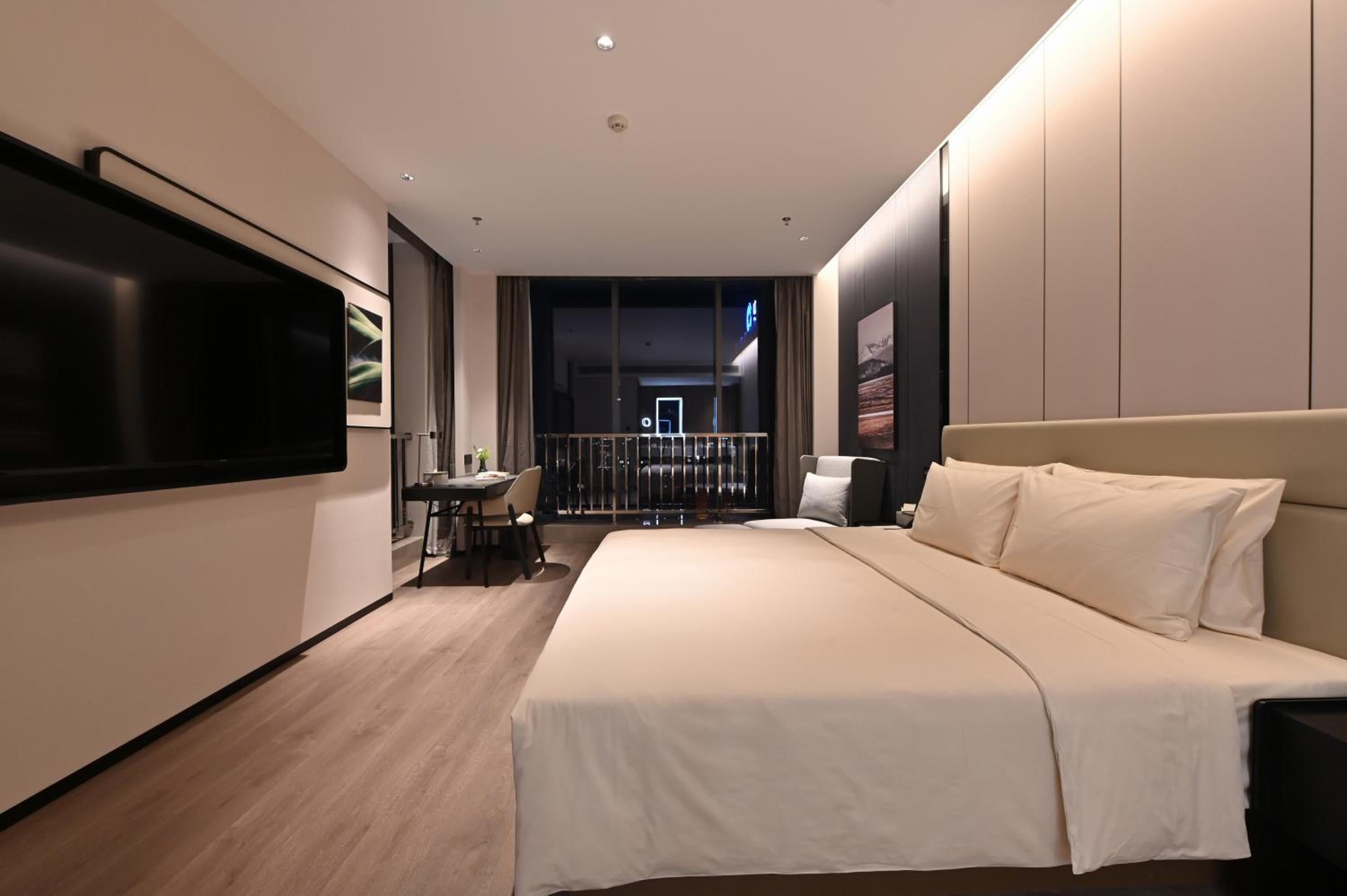 Jimu Family Room photo 2