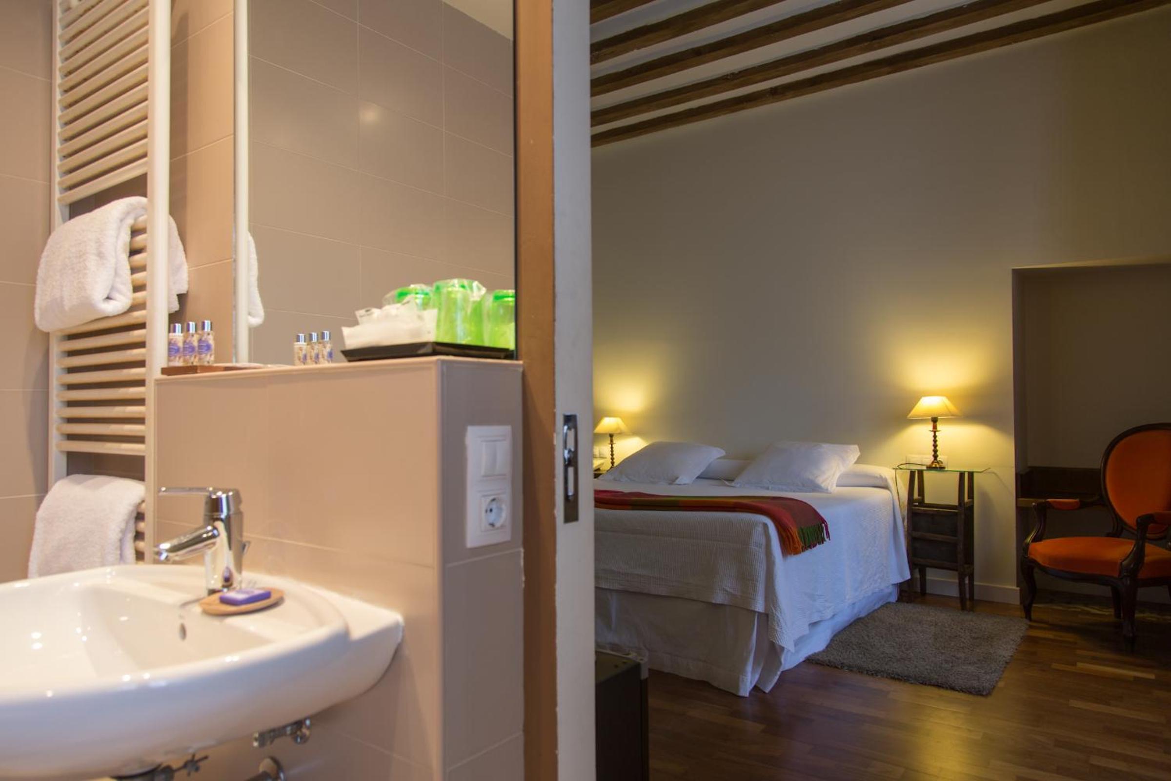 Superior Double or Twin Room photo 2