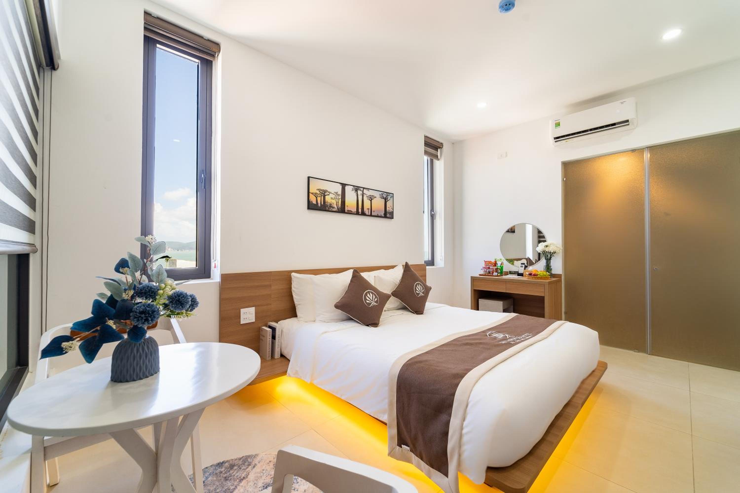 Standard Queen Room