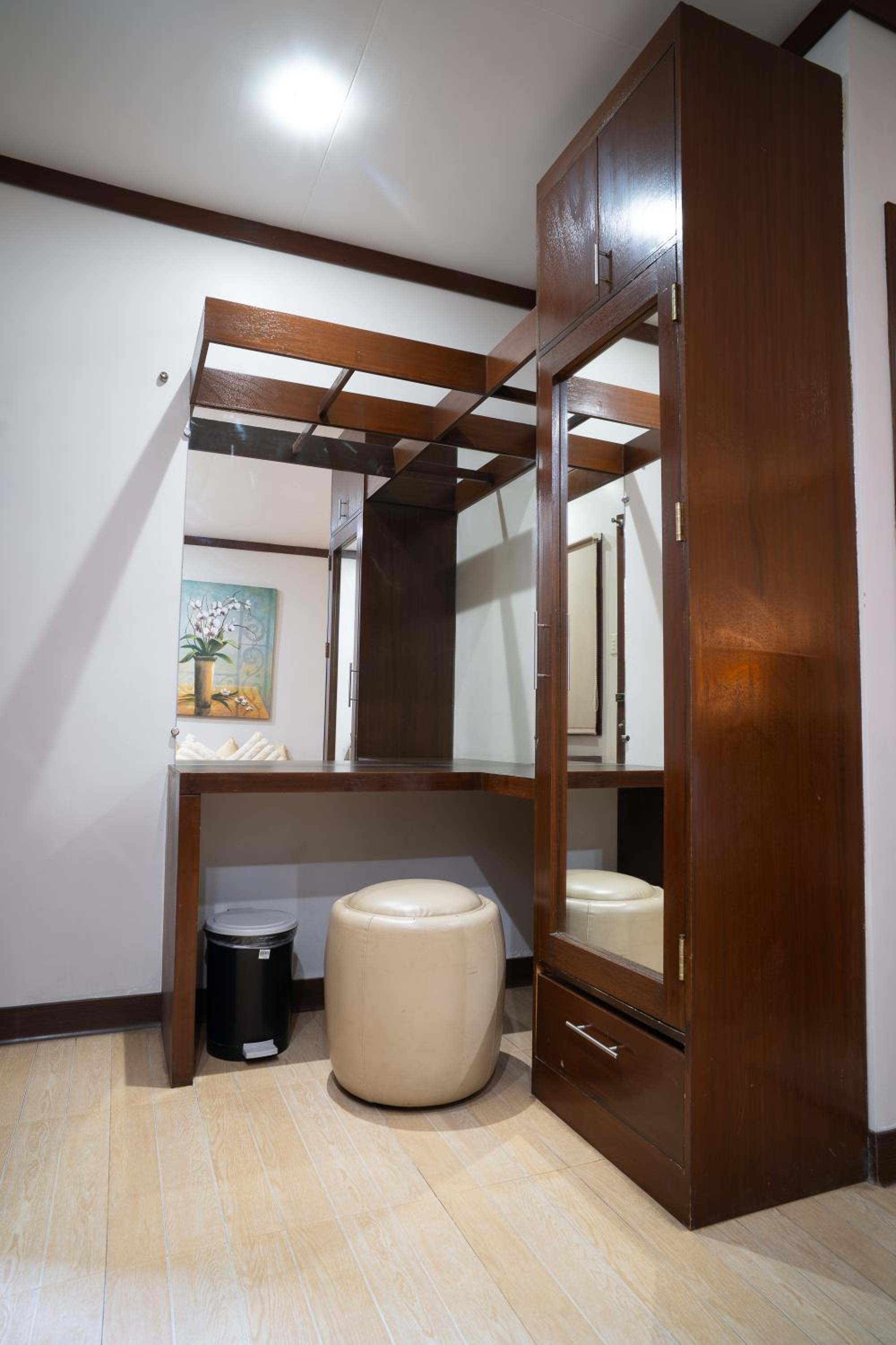 King Suite - Photo 3