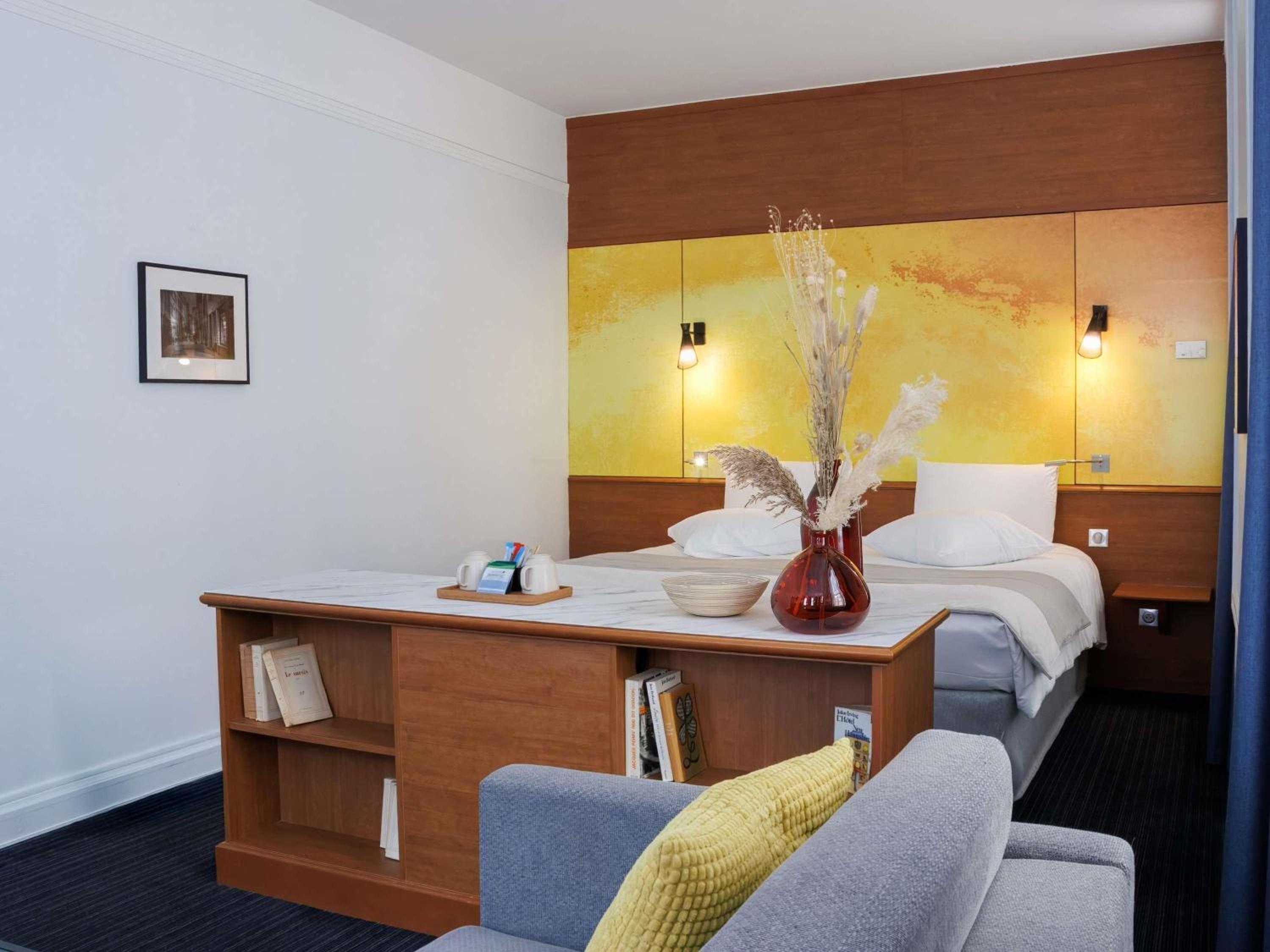 Suite with One Double Bed and One Sofa Bed photo 1
