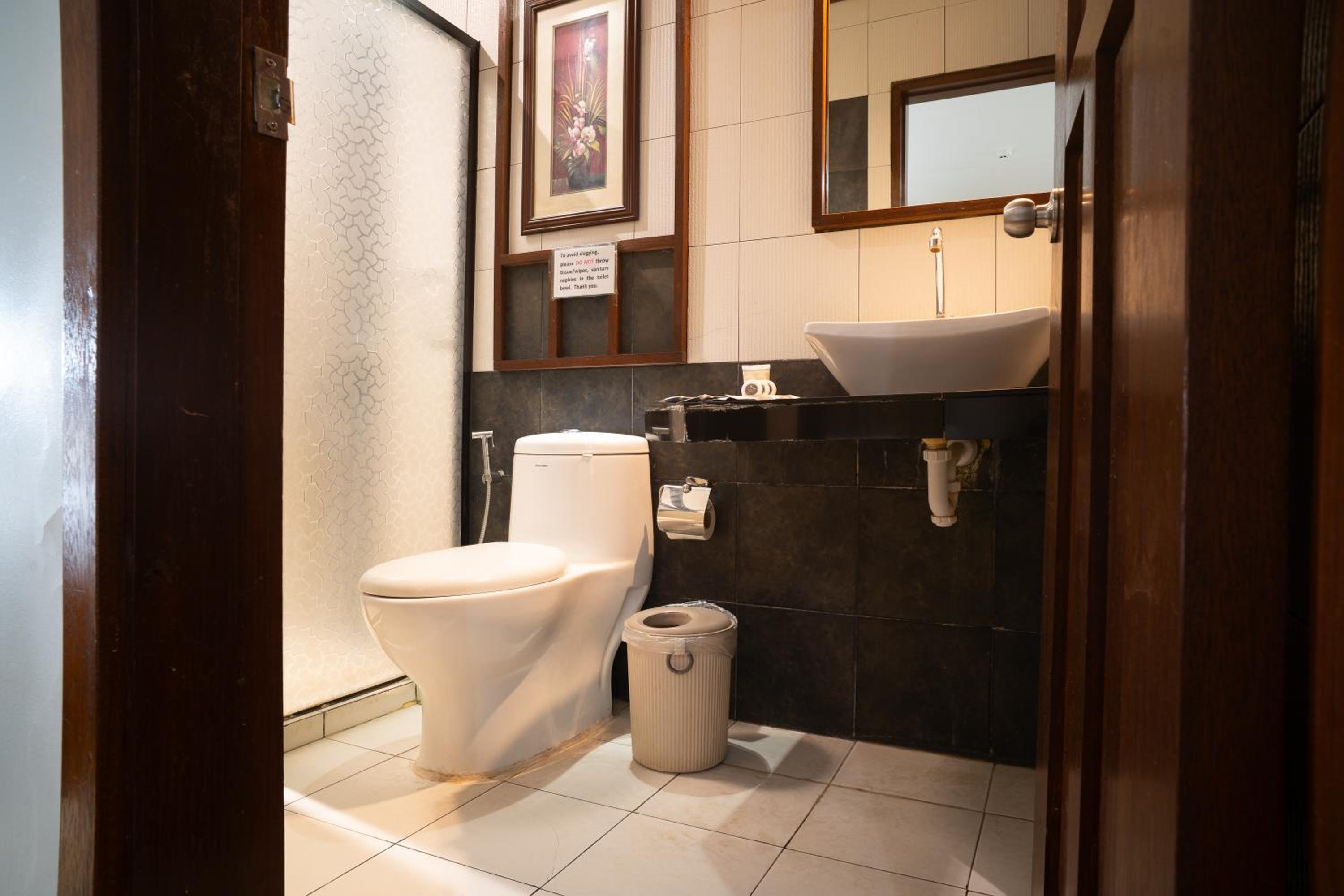 King Suite - Photo 2