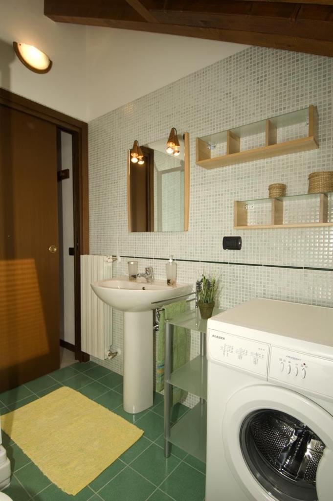 Studio Apartment photo 3