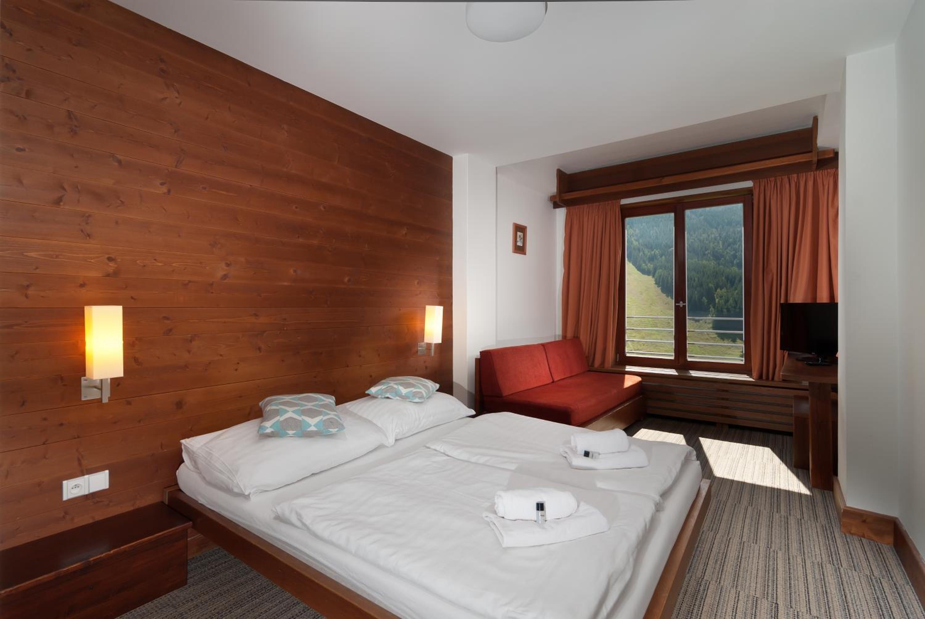 Double Room with Mountain View