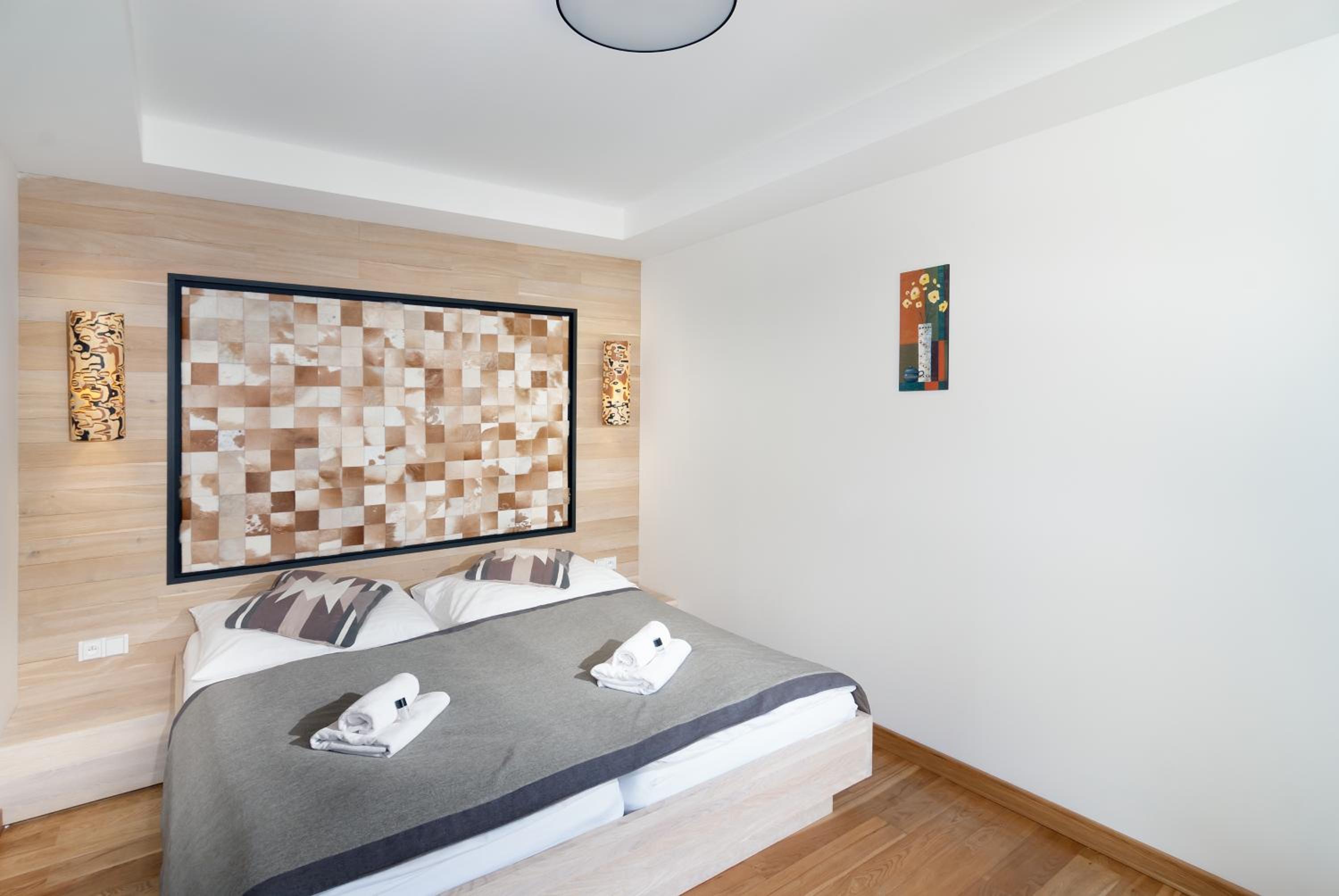Deluxe One-Bedroom Suite
