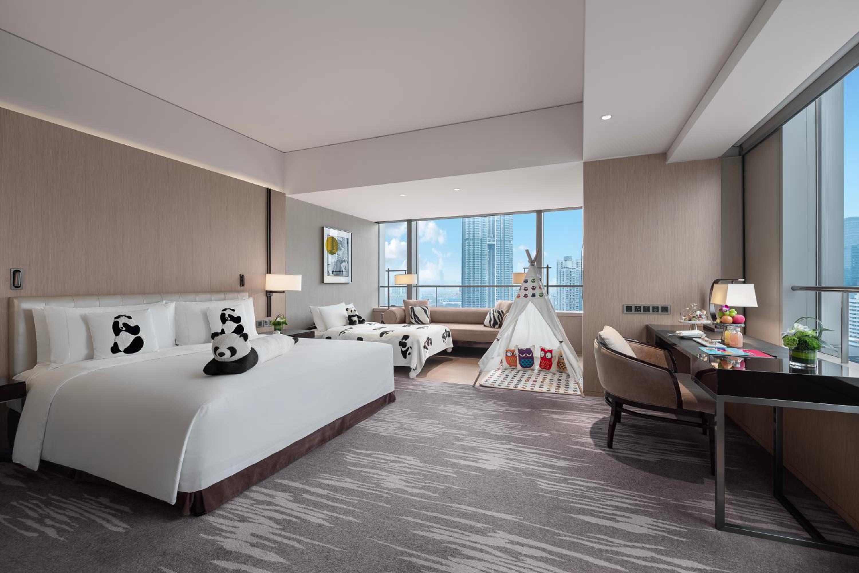 N3 Grand Deluxe Family Room