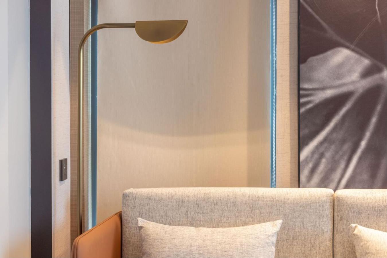 Deluxe Double Room with City View  photo 1
