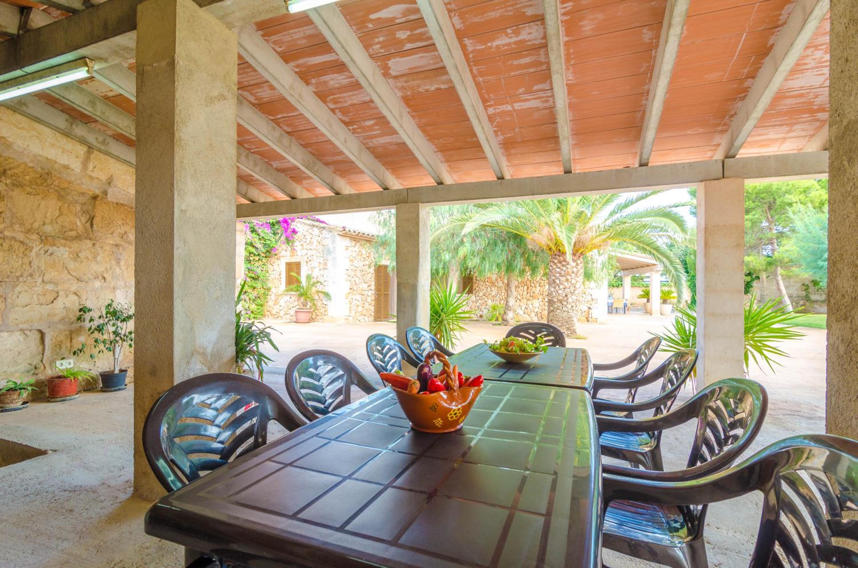 Villa photo 3