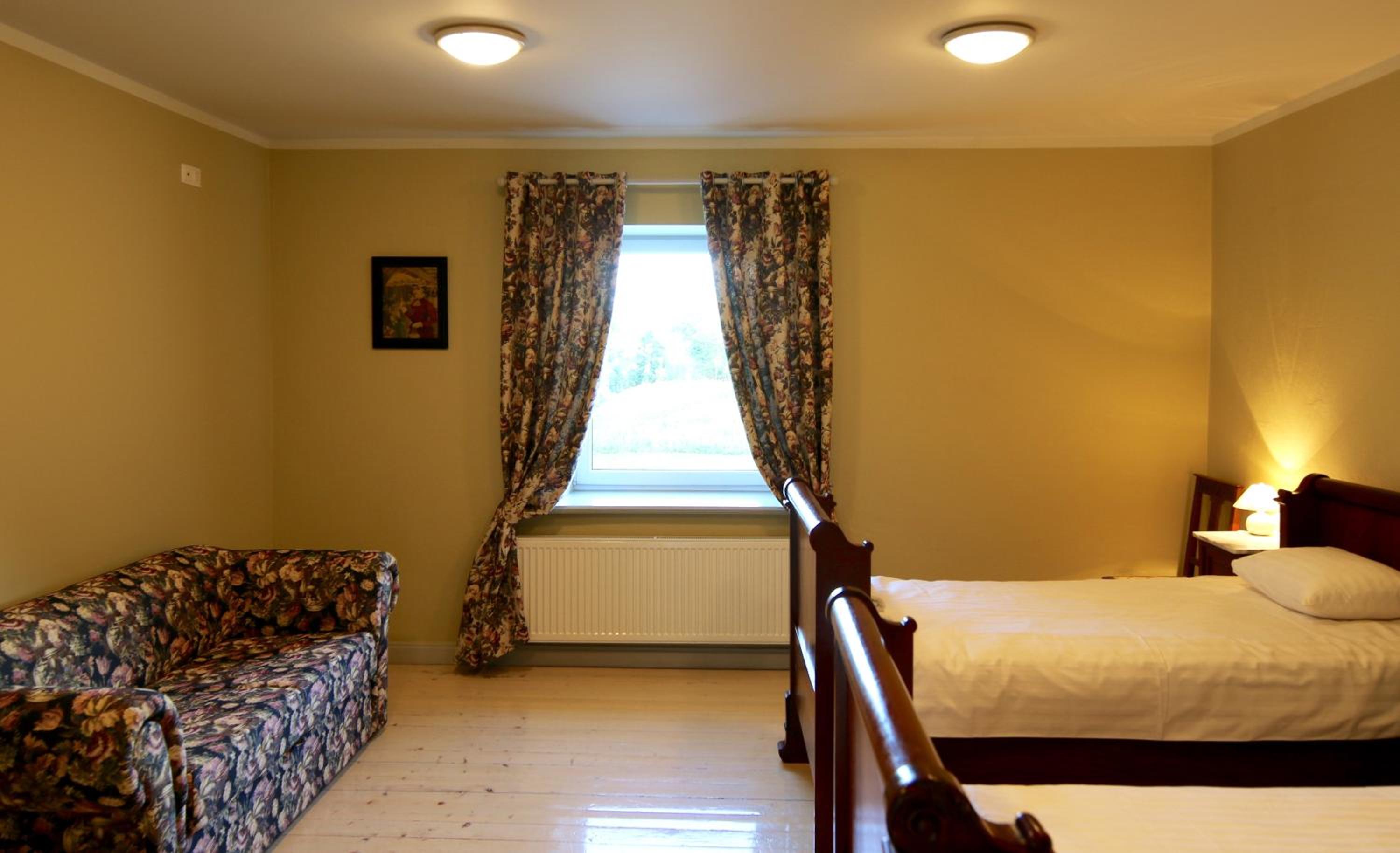 Twin Room - Photo 1