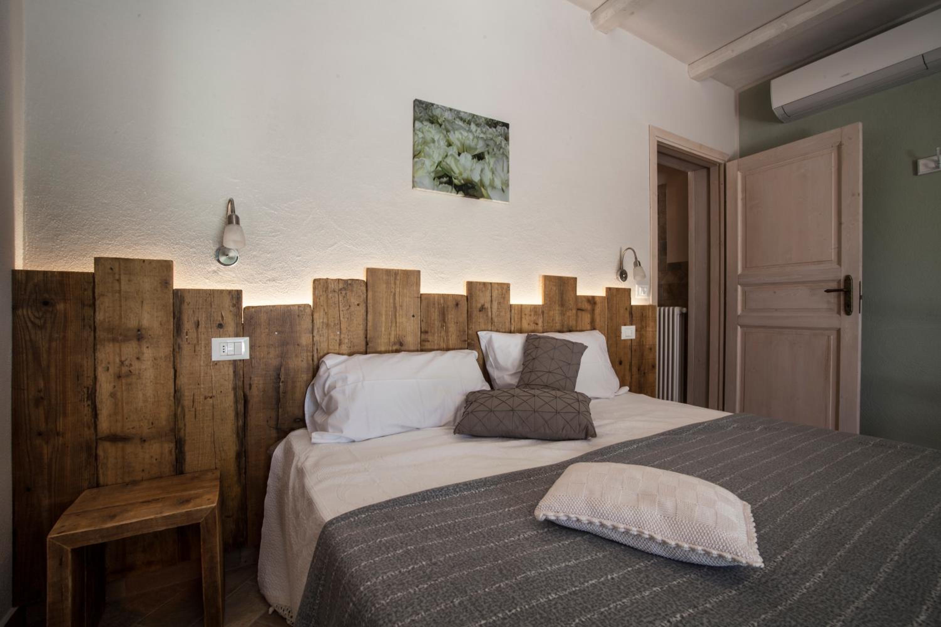 Large Double Room photo 2