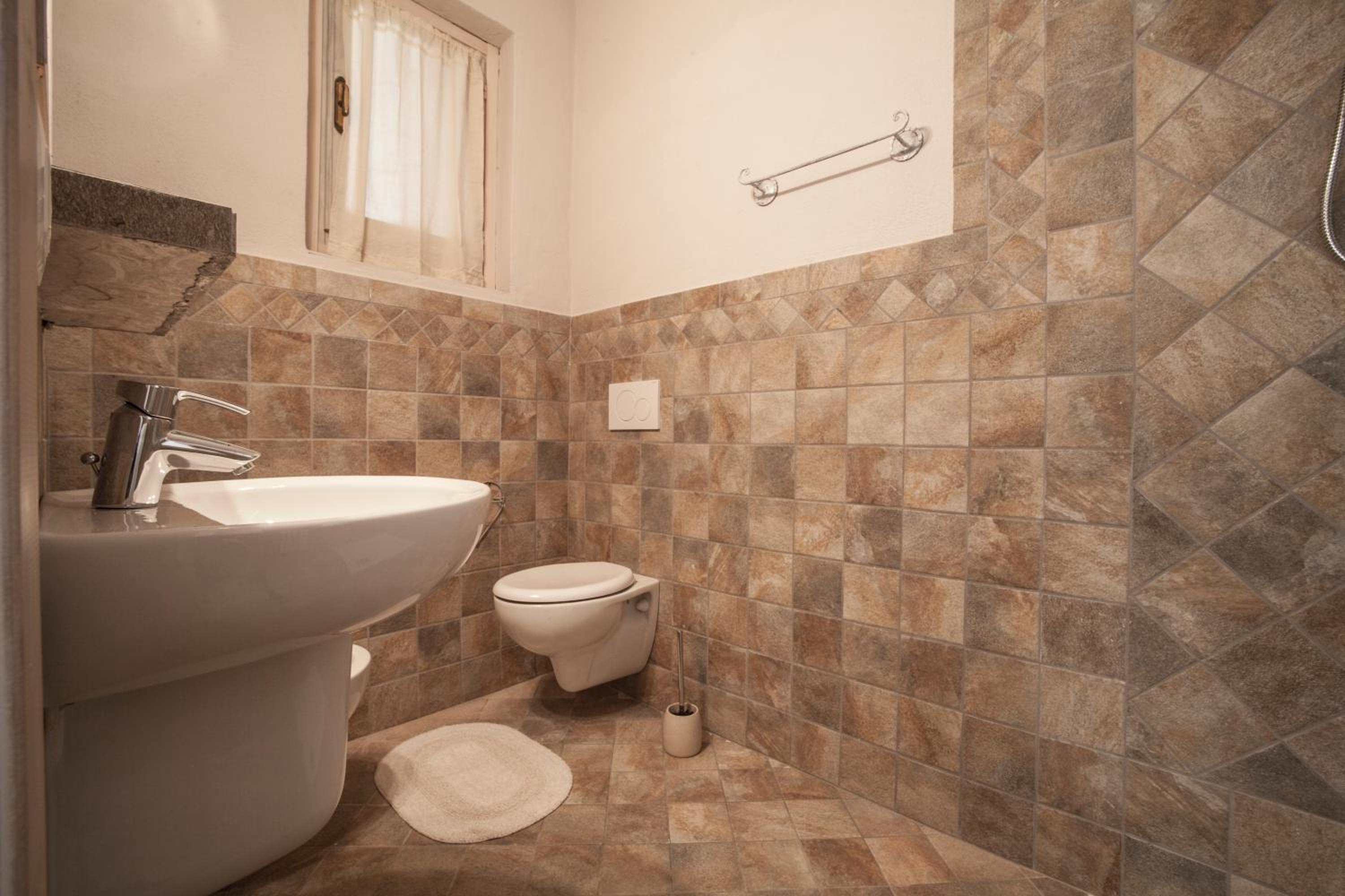 Large Double Room photo 3