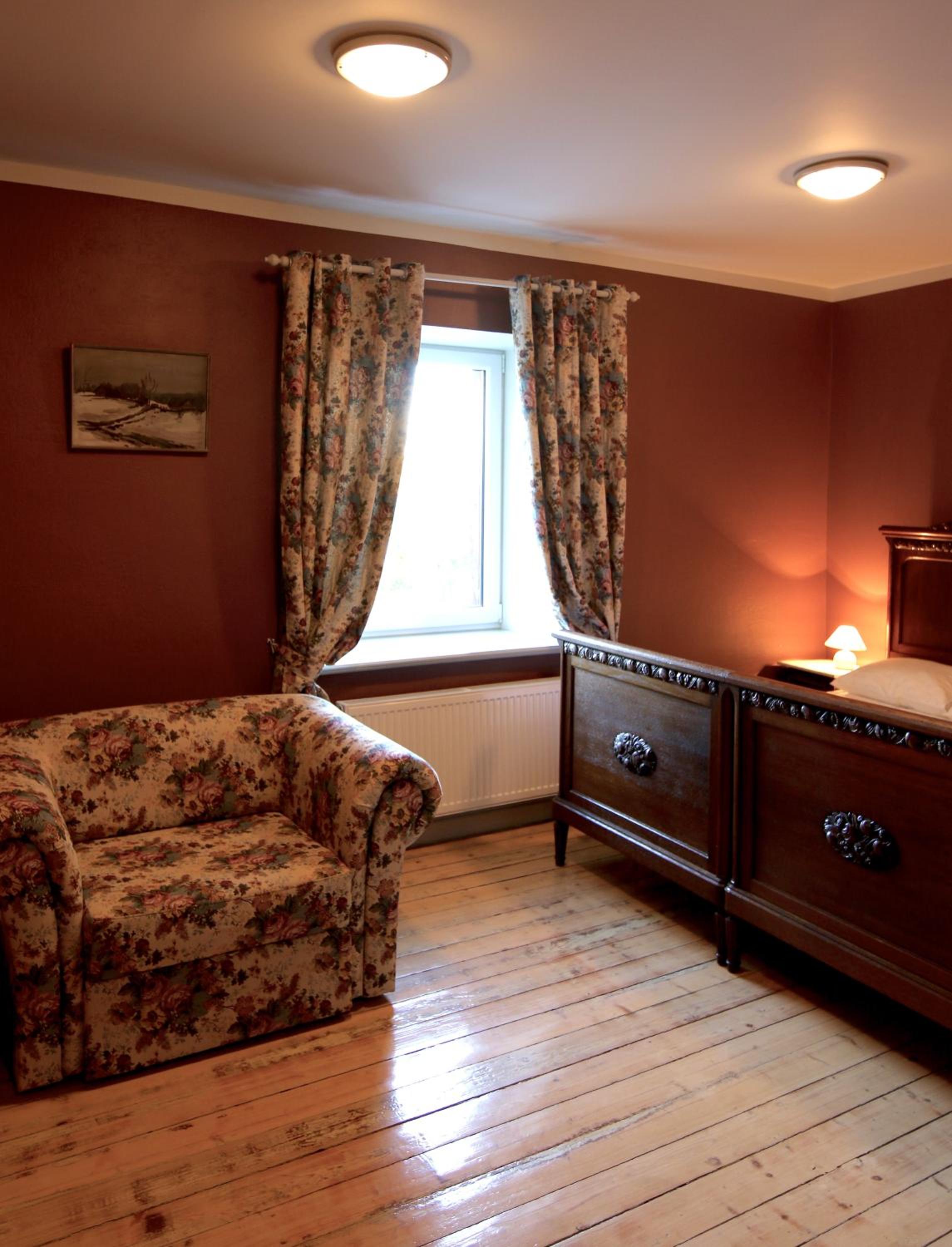 Family Room - Photo 30