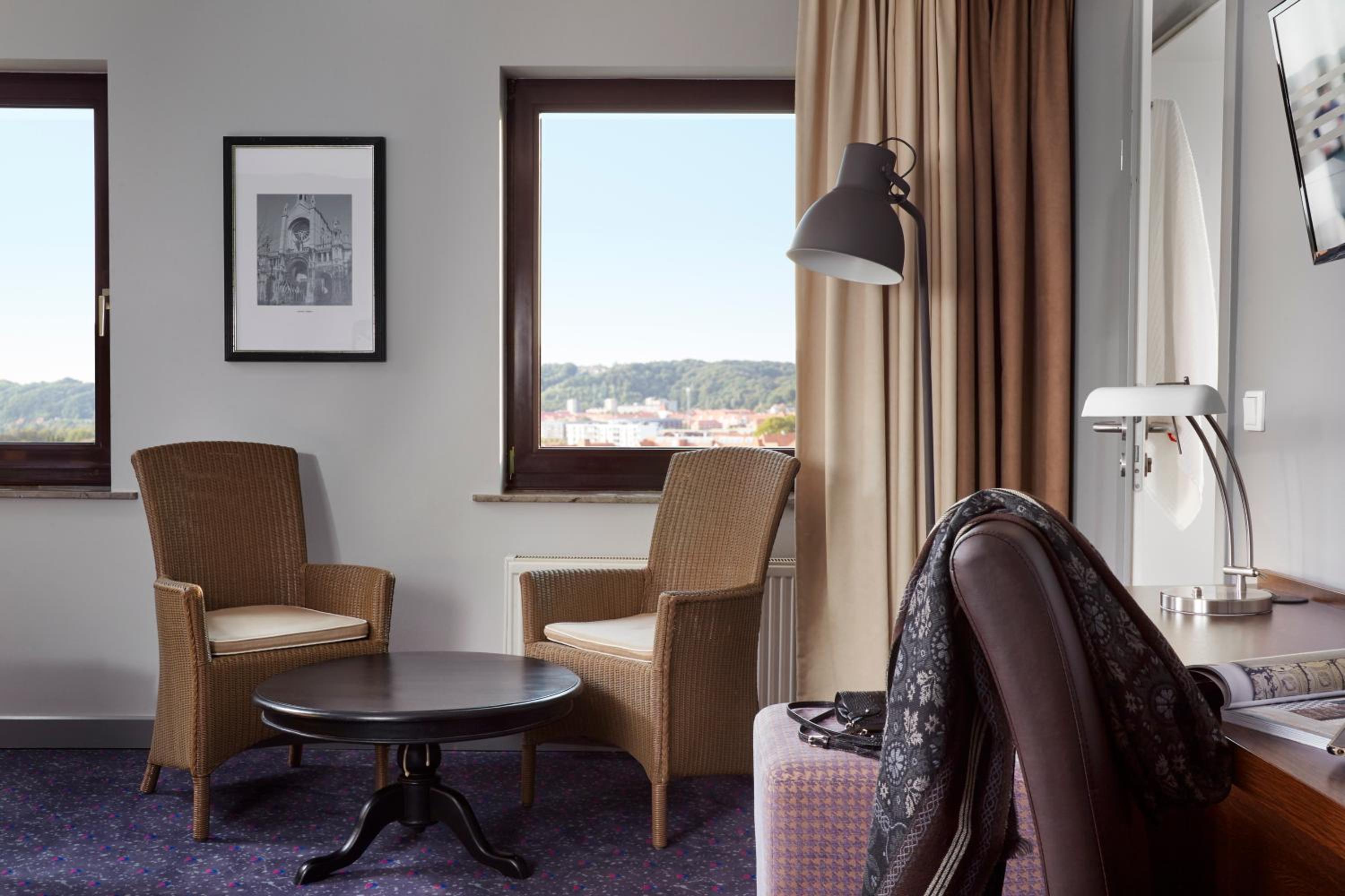 Captain Room