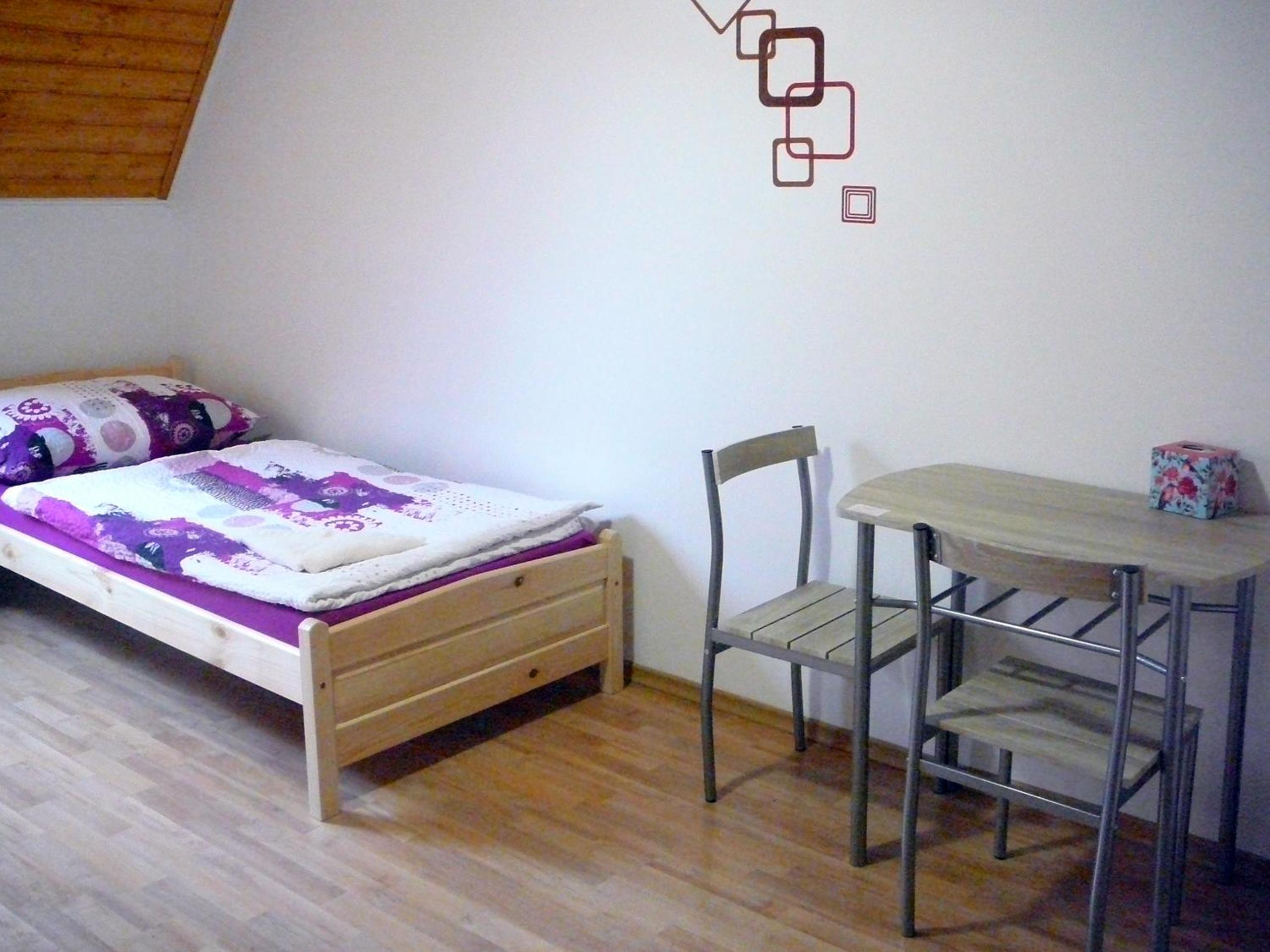 Double or Twin Room with Private Bathroom - Photo 4