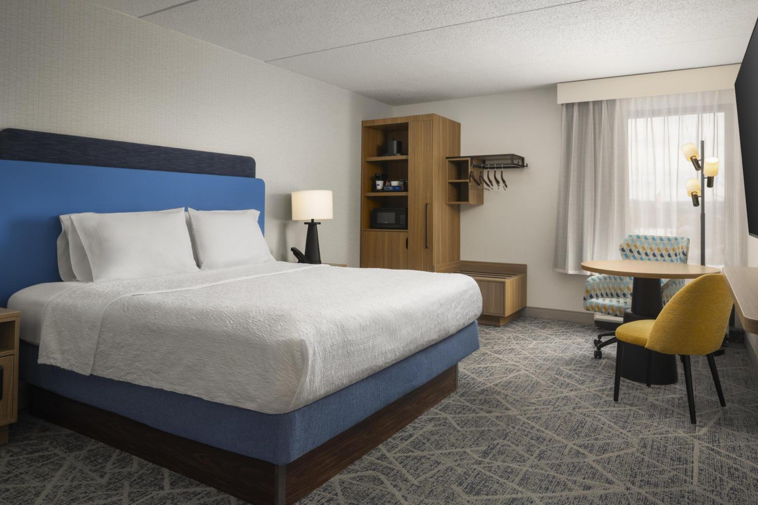 King Room - Hearing Access/Non-Smoking - Photo 1