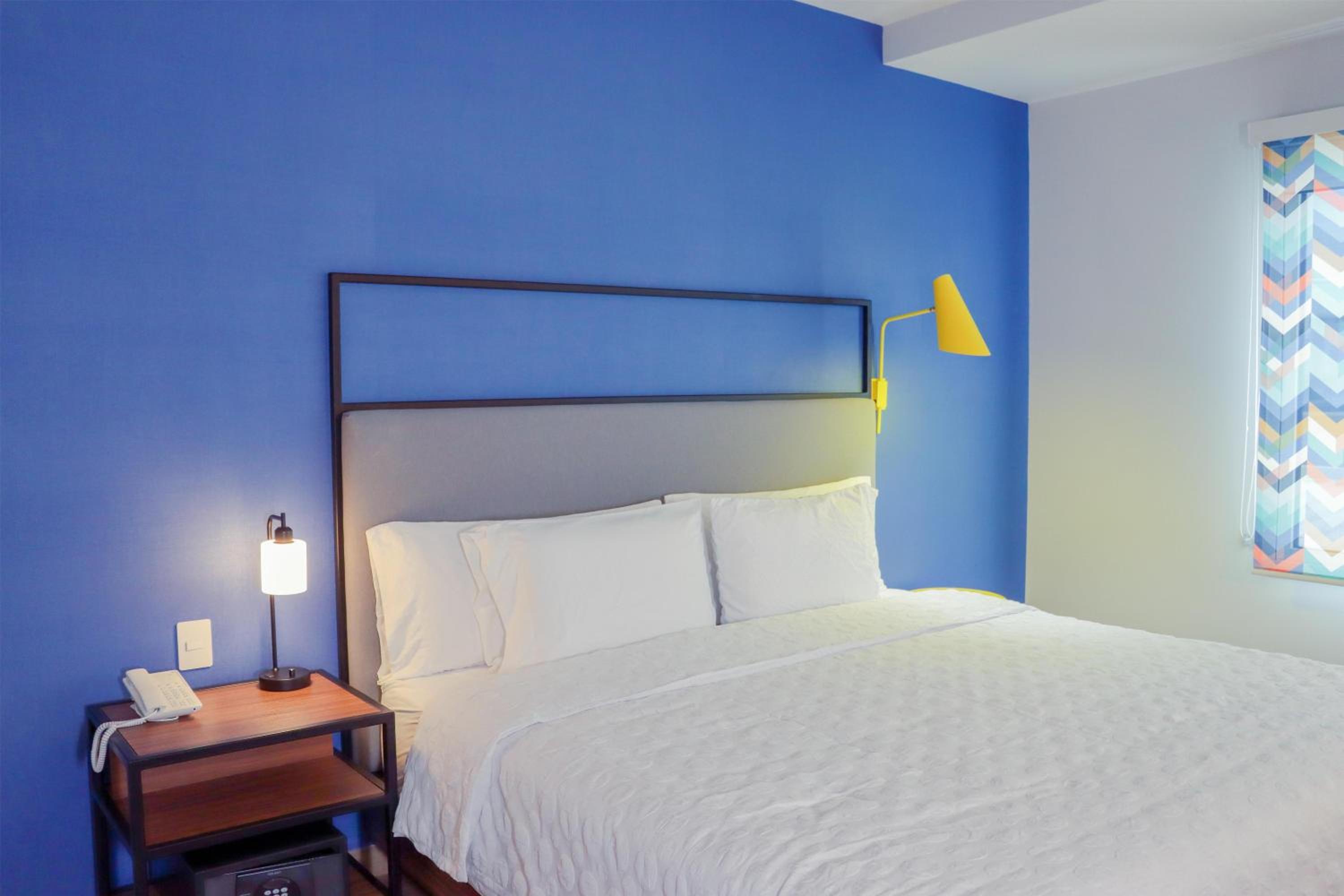 King Room with Roll-In Shower - Mobility and Hearing Access photo 1