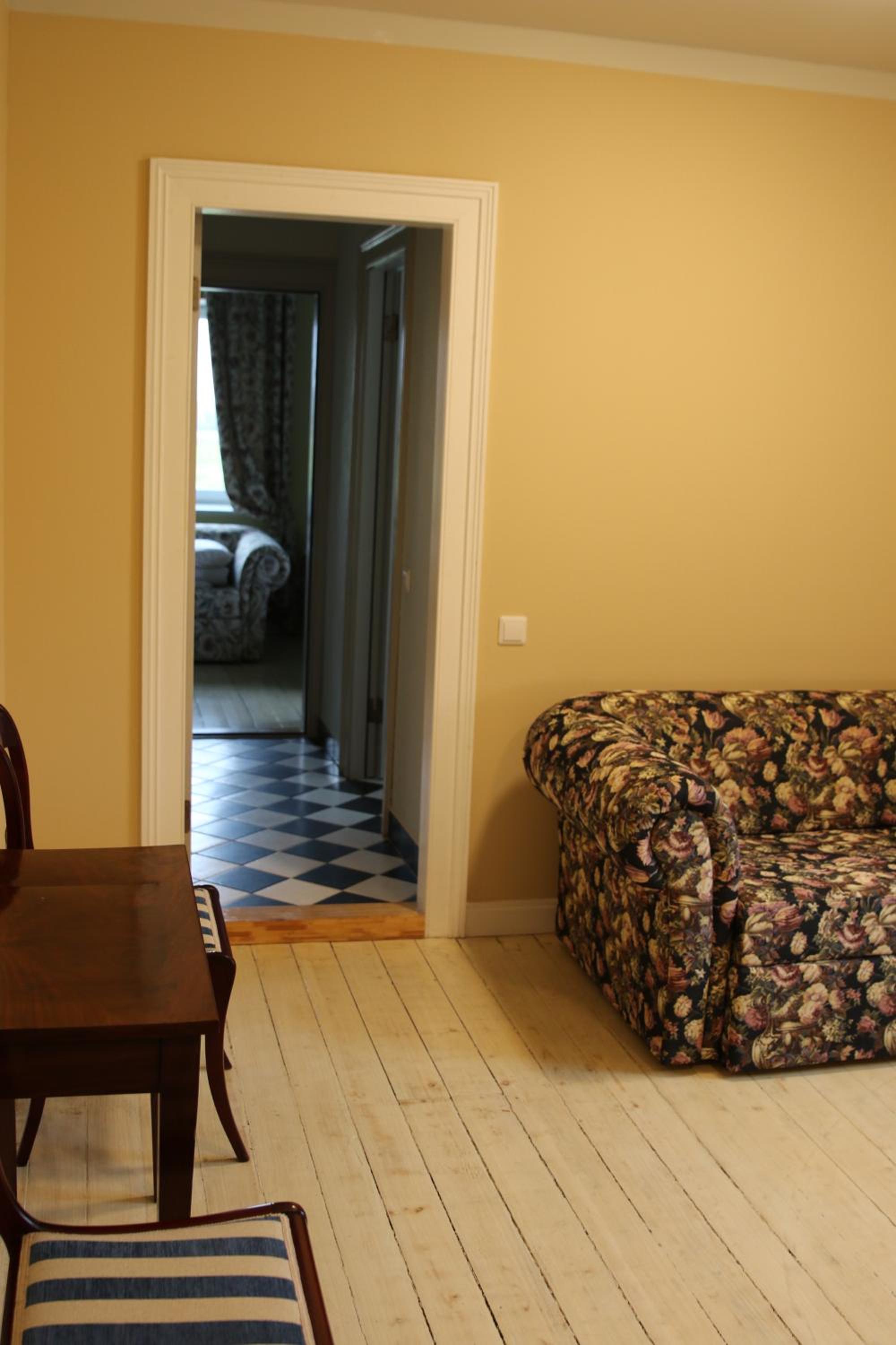Family Room - Photo 31