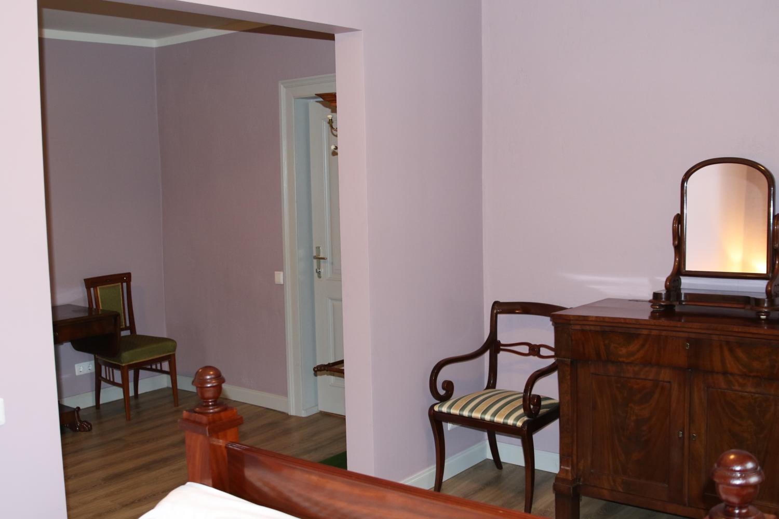 Standard Double Room - Photo 6