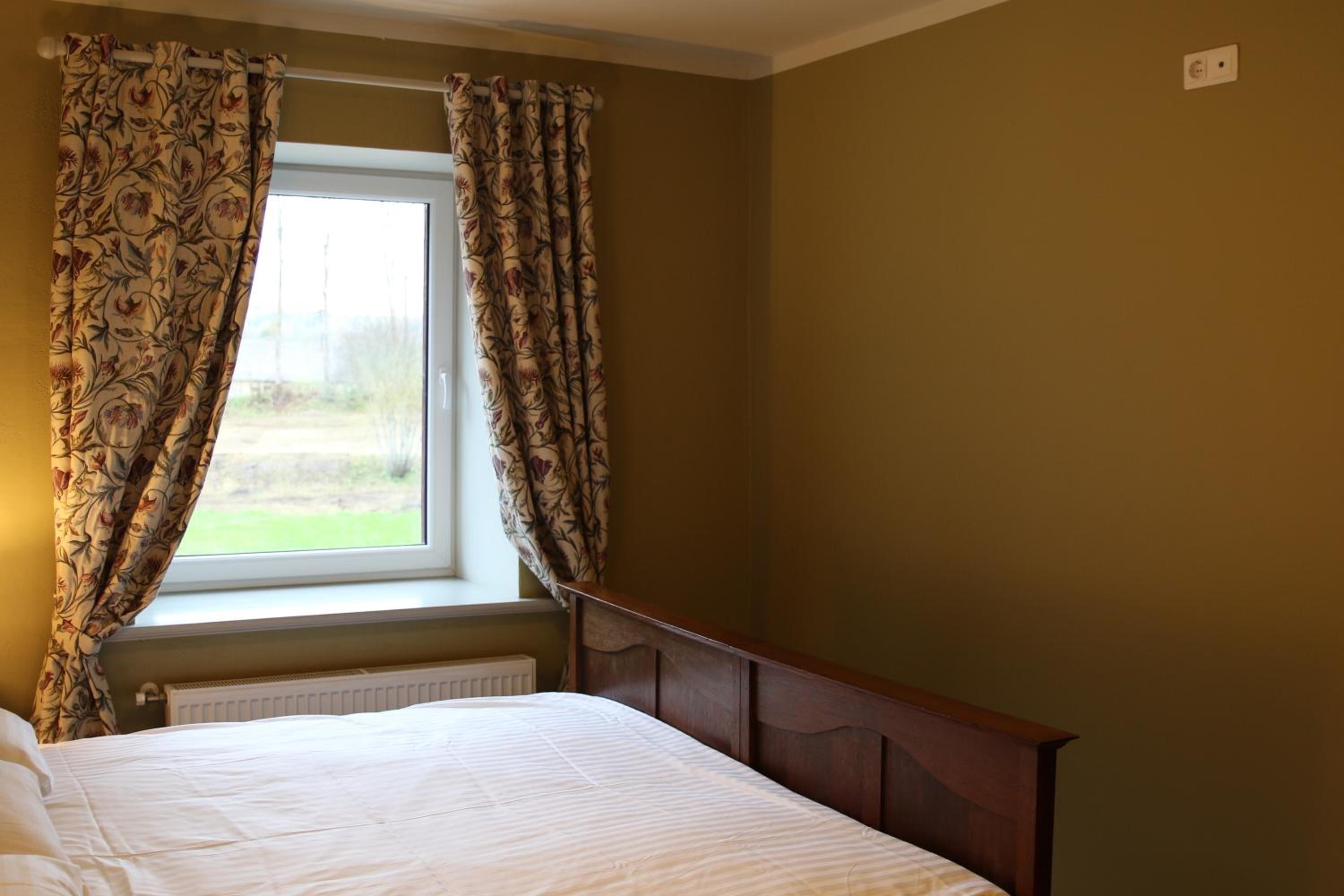 Standard Double Room - Photo 13