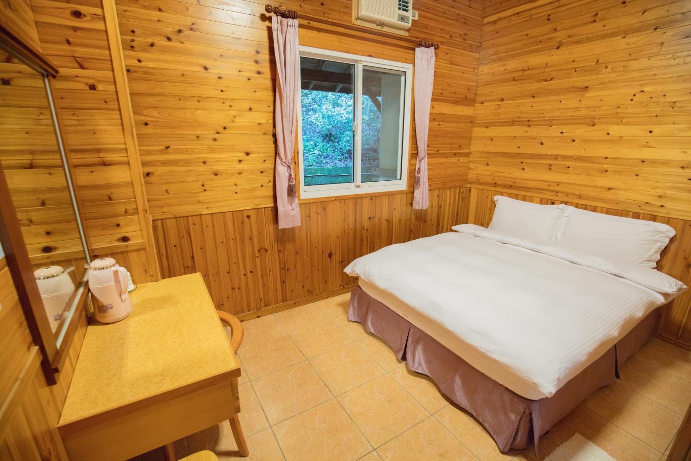 Standard Double Room with Shower photo 2
