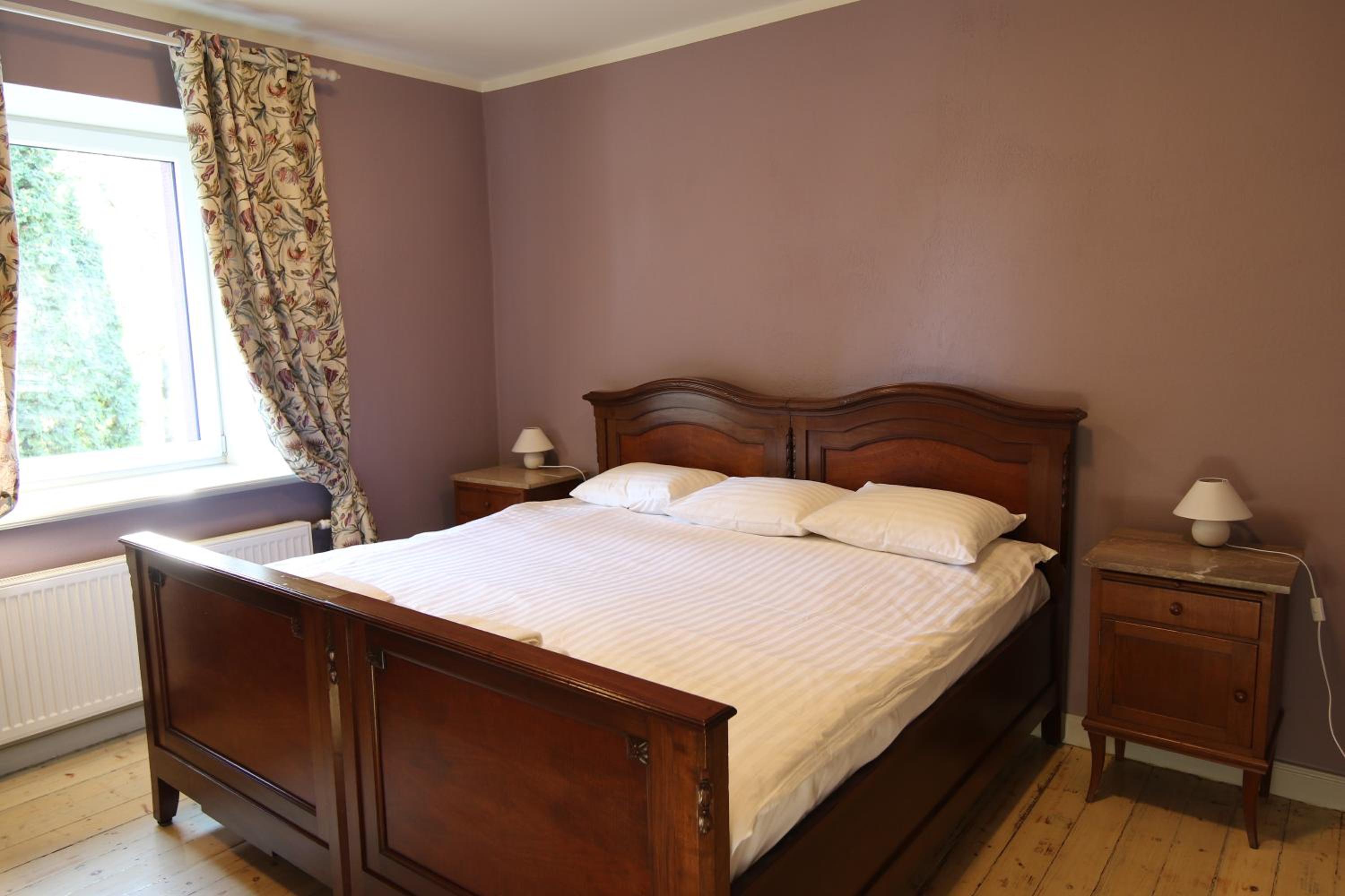 Family Room - Photo 16