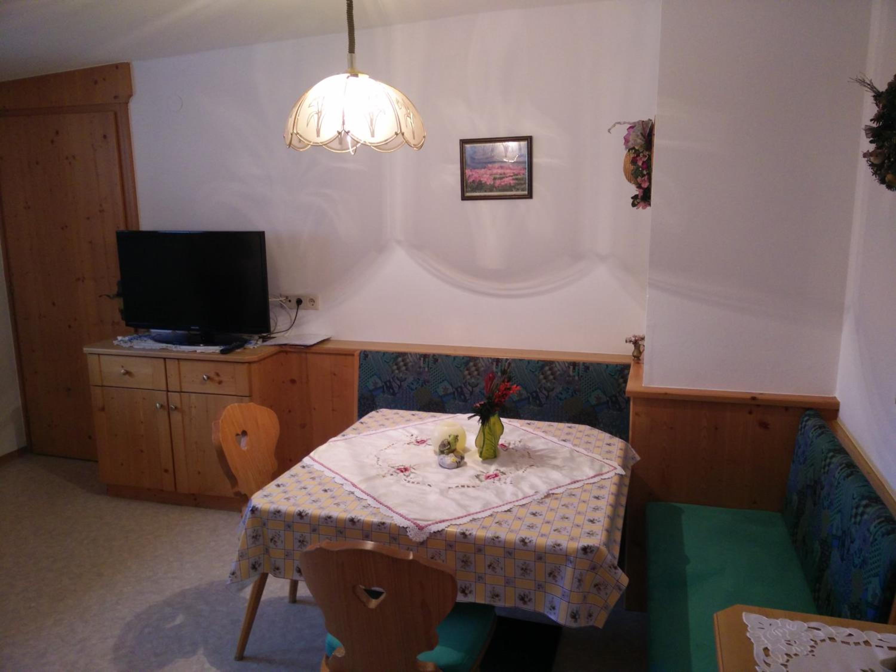 One-Bedroom Apartment (4 Adults) photo 3