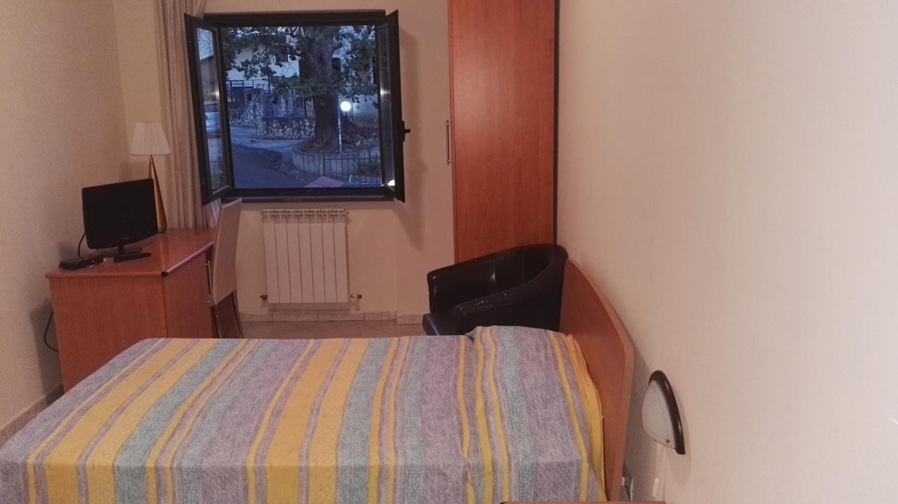 Double Room (1 Adult + 1 Child)