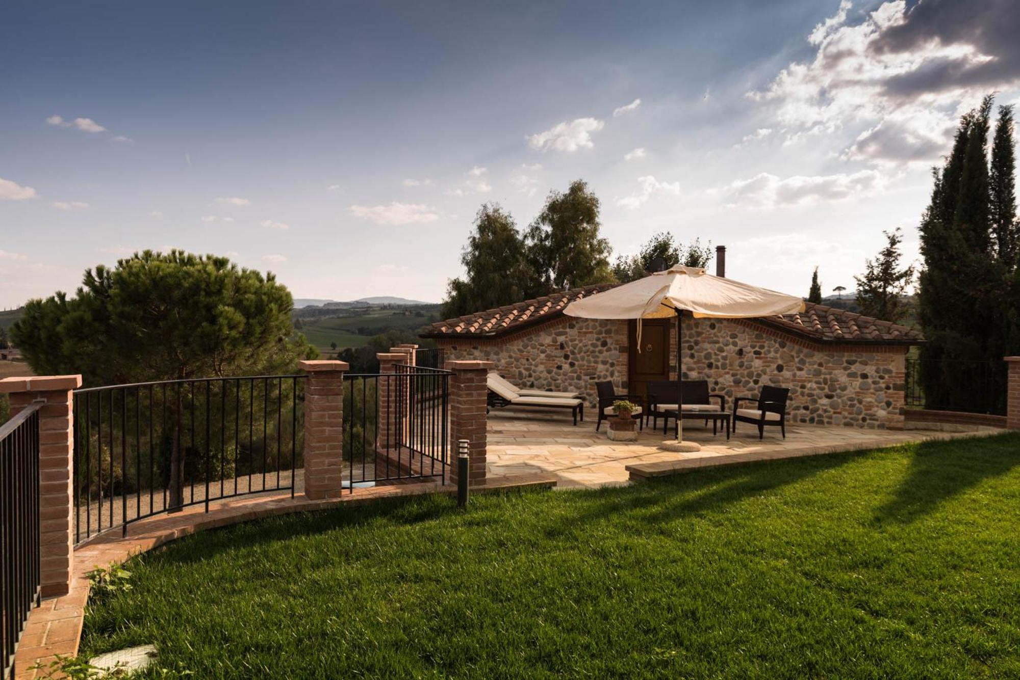 Superior Villa with private Jacuzzi - Photo 14