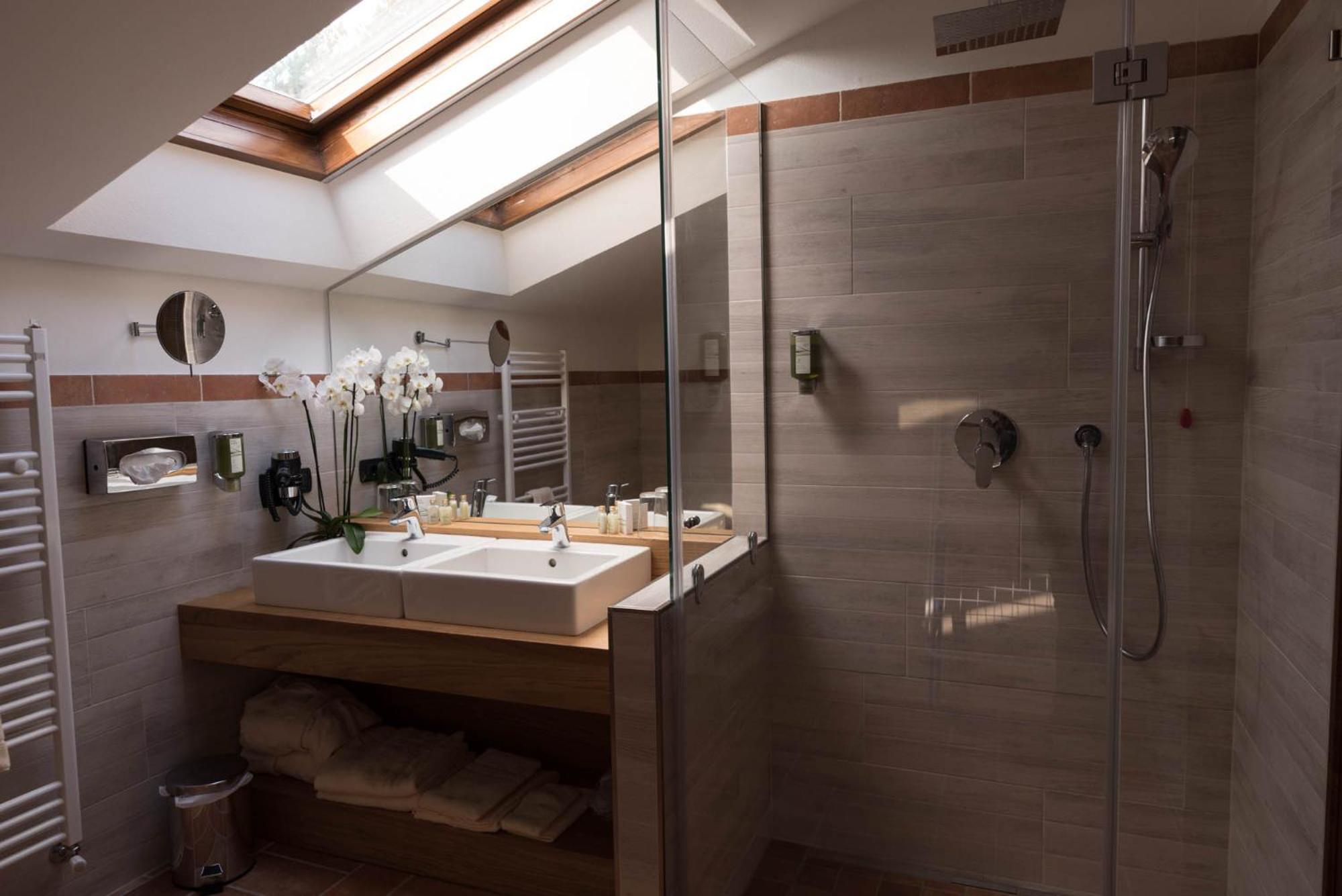 Superior Villa with private Jacuzzi - Photo 2
