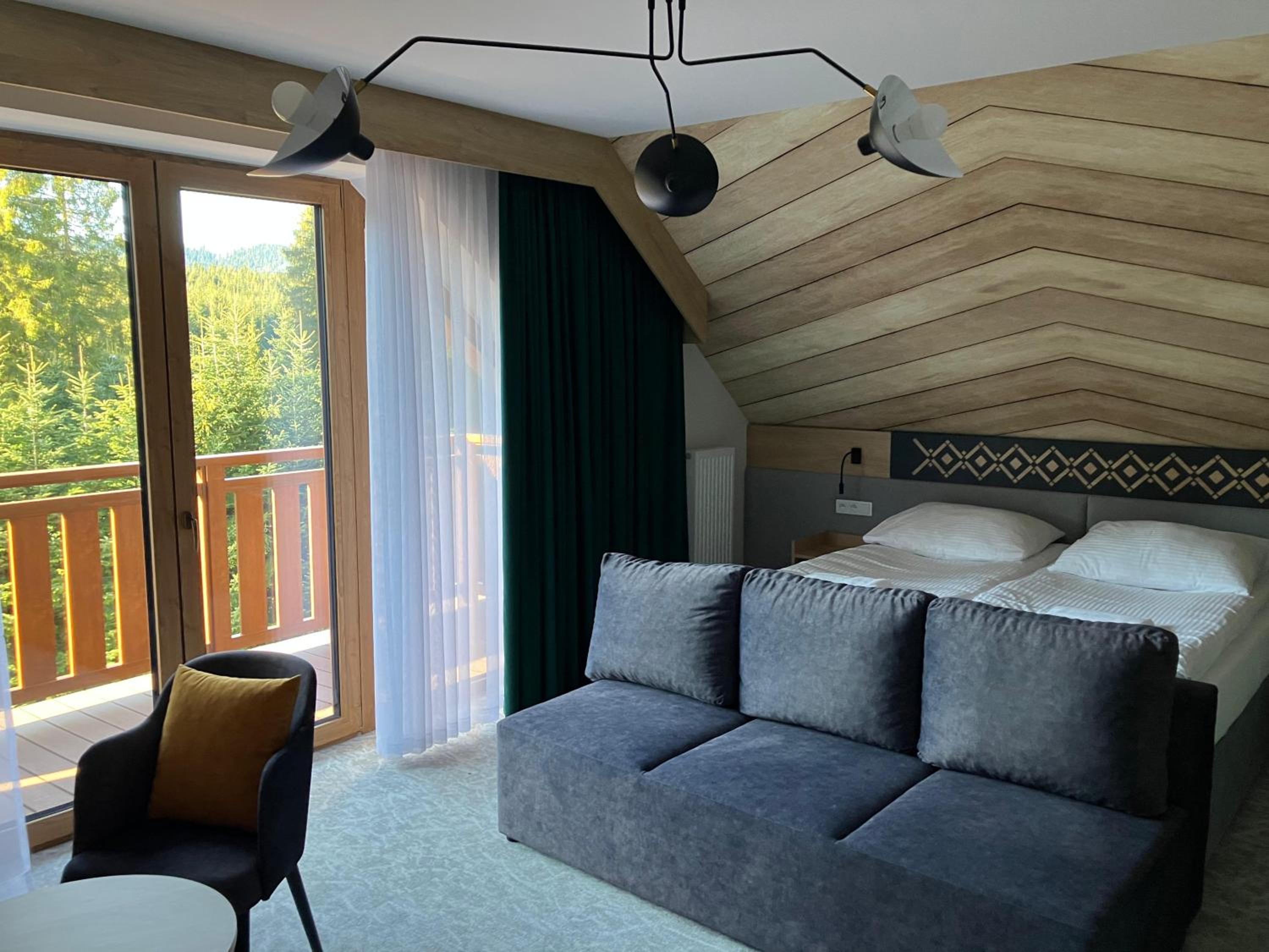 Deluxe Suite