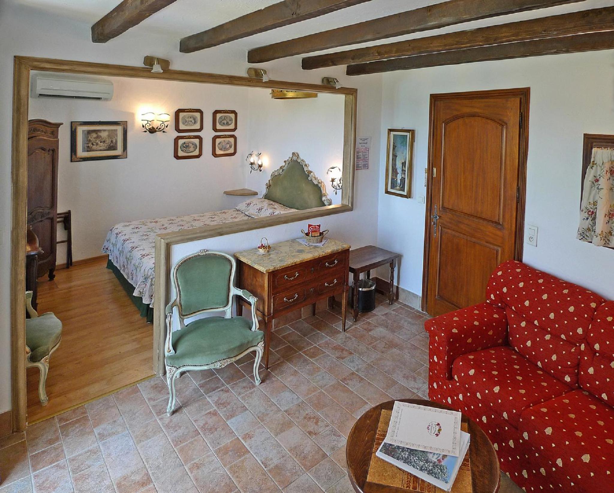 Junior Suite with Terrace - Photo 1