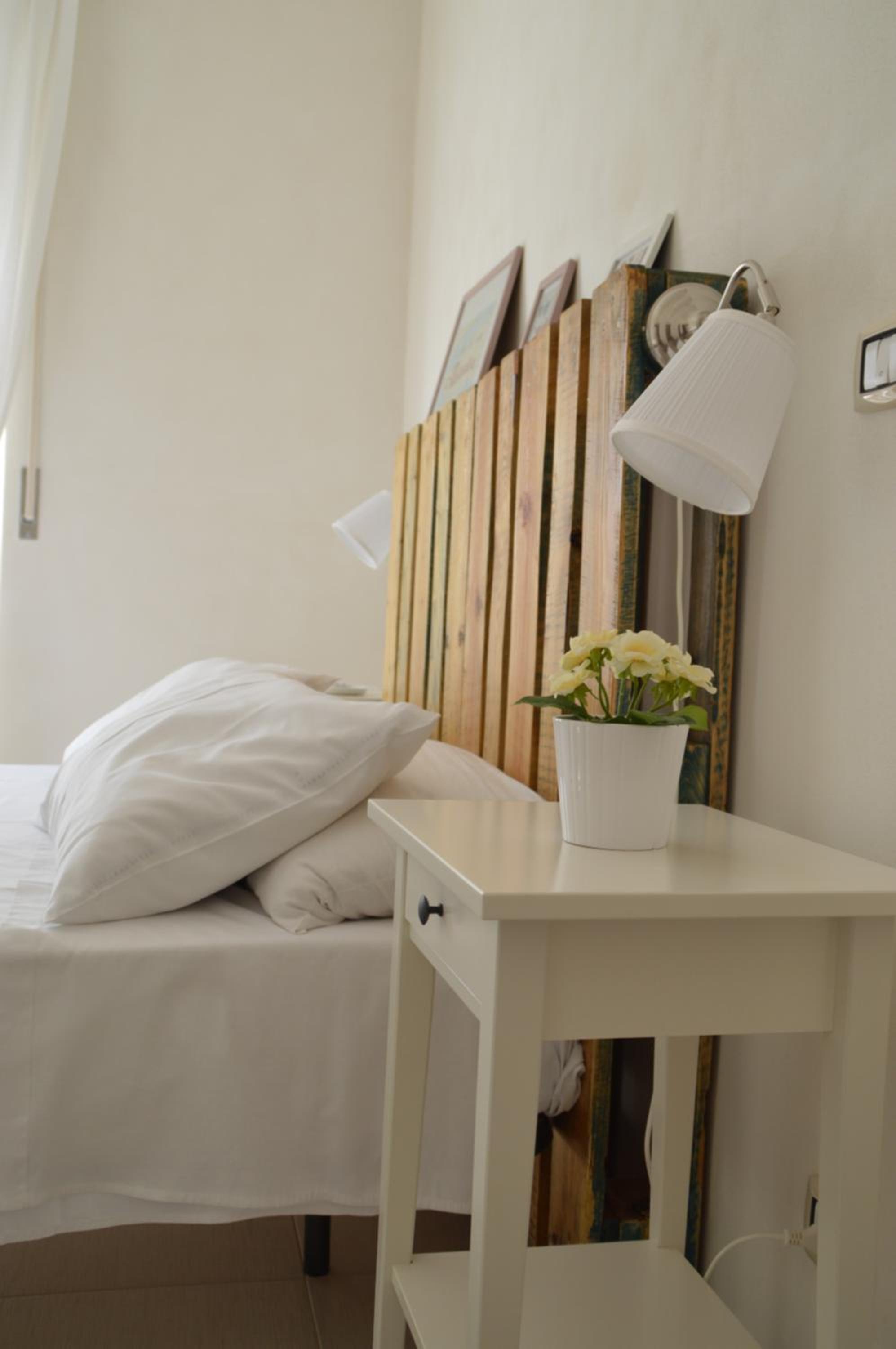 Deluxe Double Room with Balcony - Photo 15
