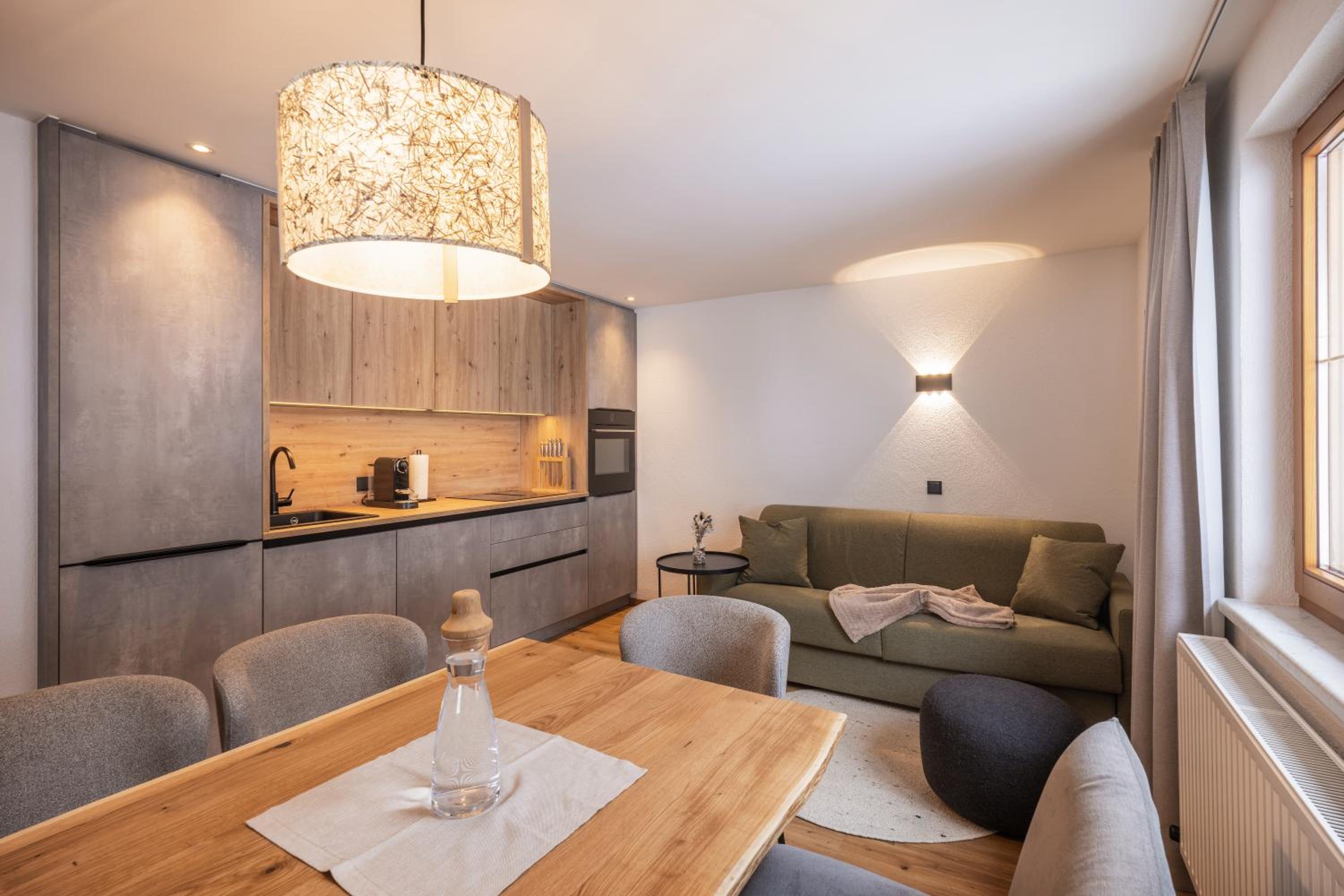 One-Bedroom Apartment with Balcony