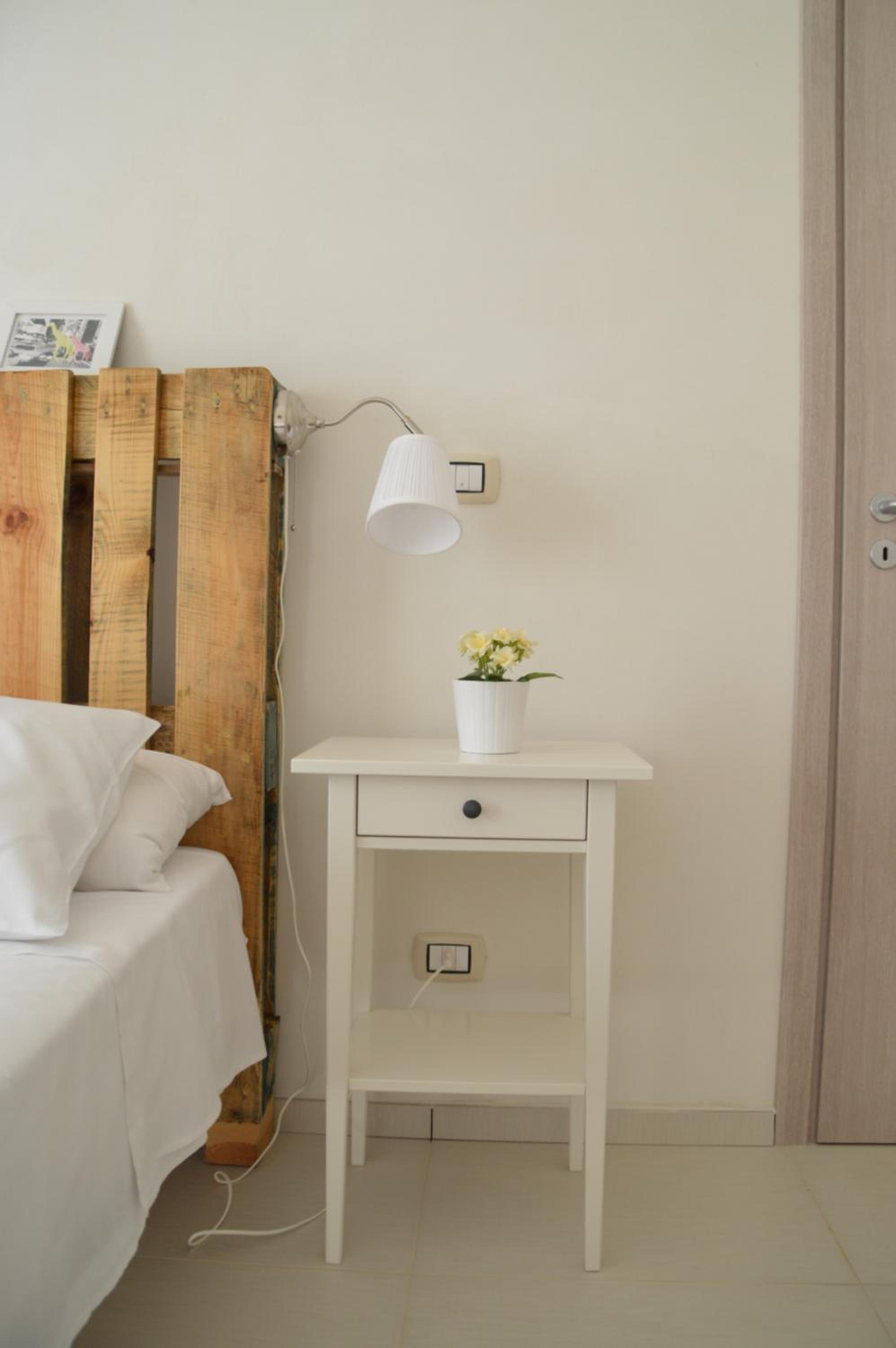 Deluxe Double Room with Balcony - Photo 8