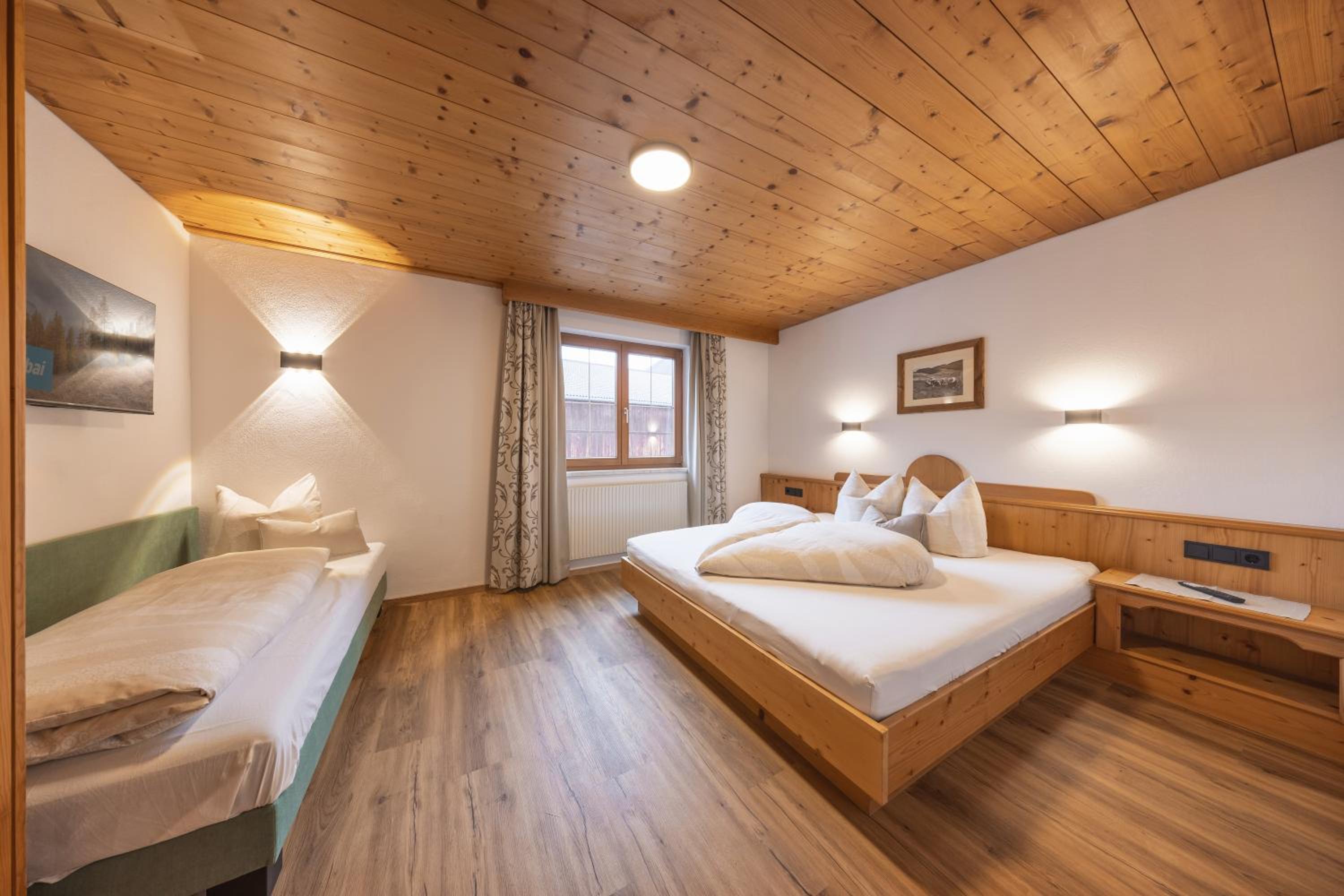 One-Bedroom Apartment with Balcony photo 3