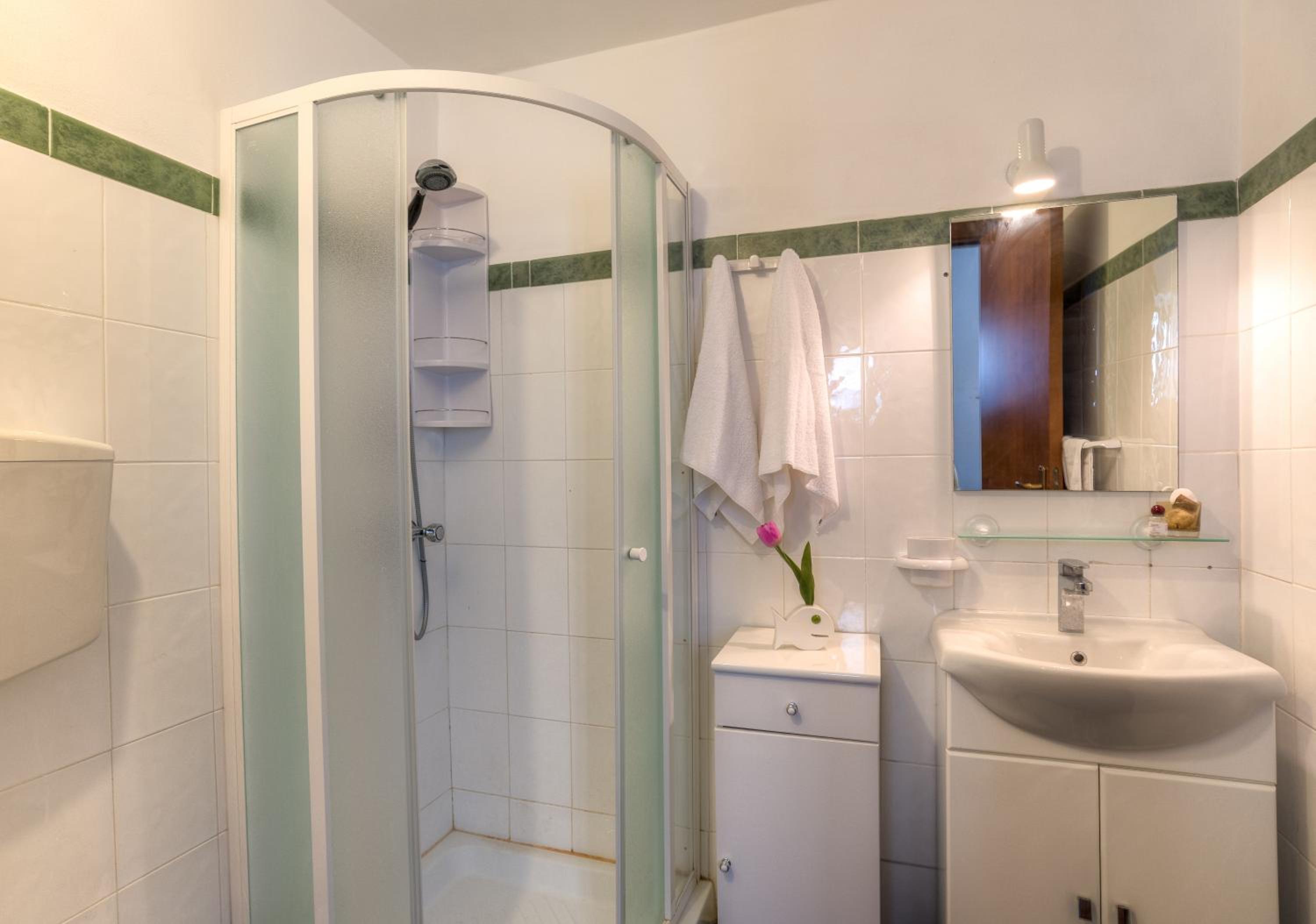 Two-Bedroom Apartment with Terrace photo 2