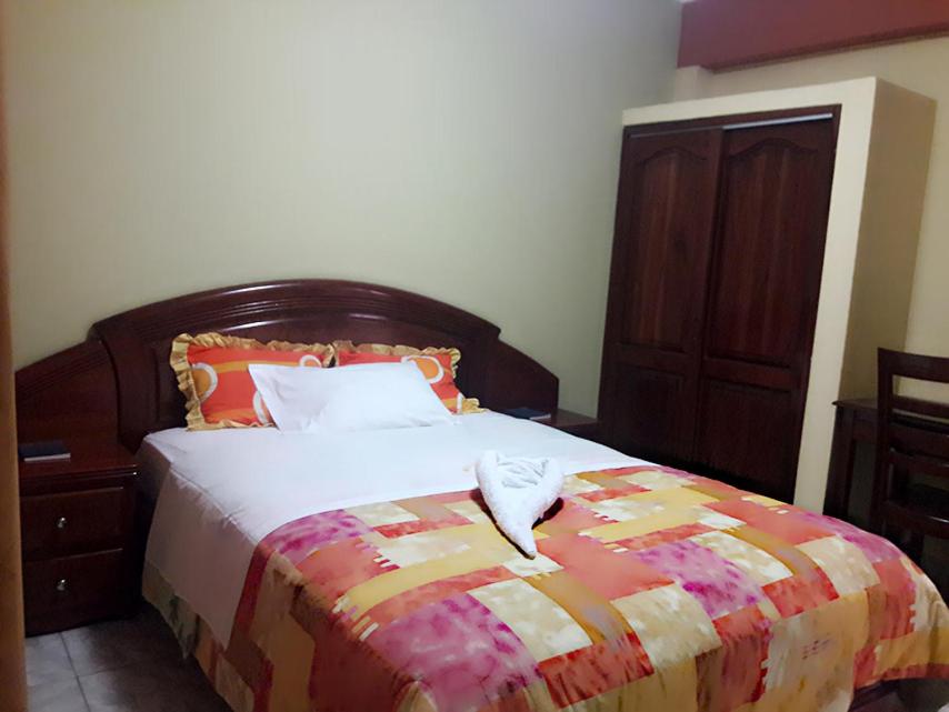 Standard Queen Room photo 2