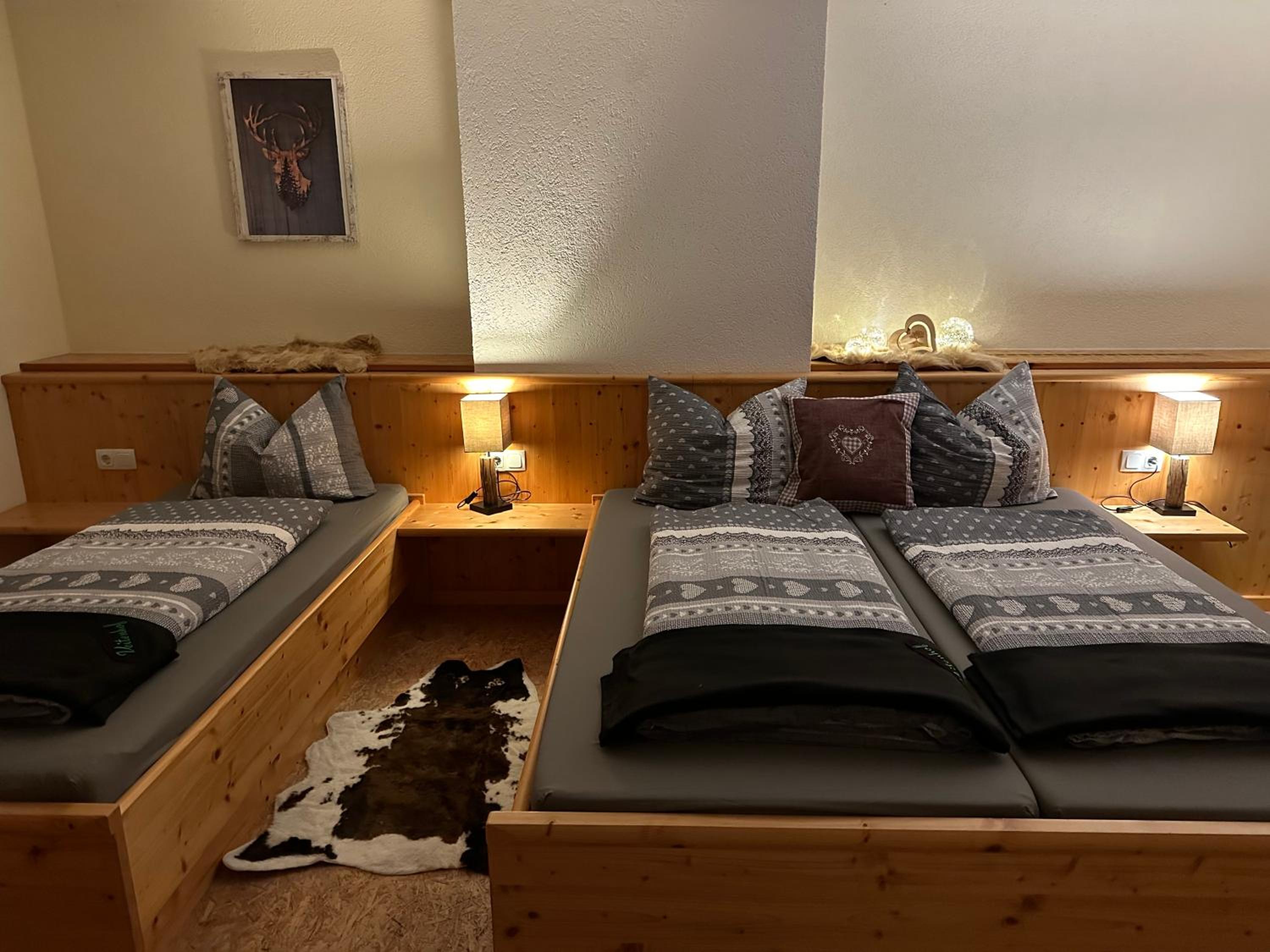 Basic Triple Room with Shared Bathroom