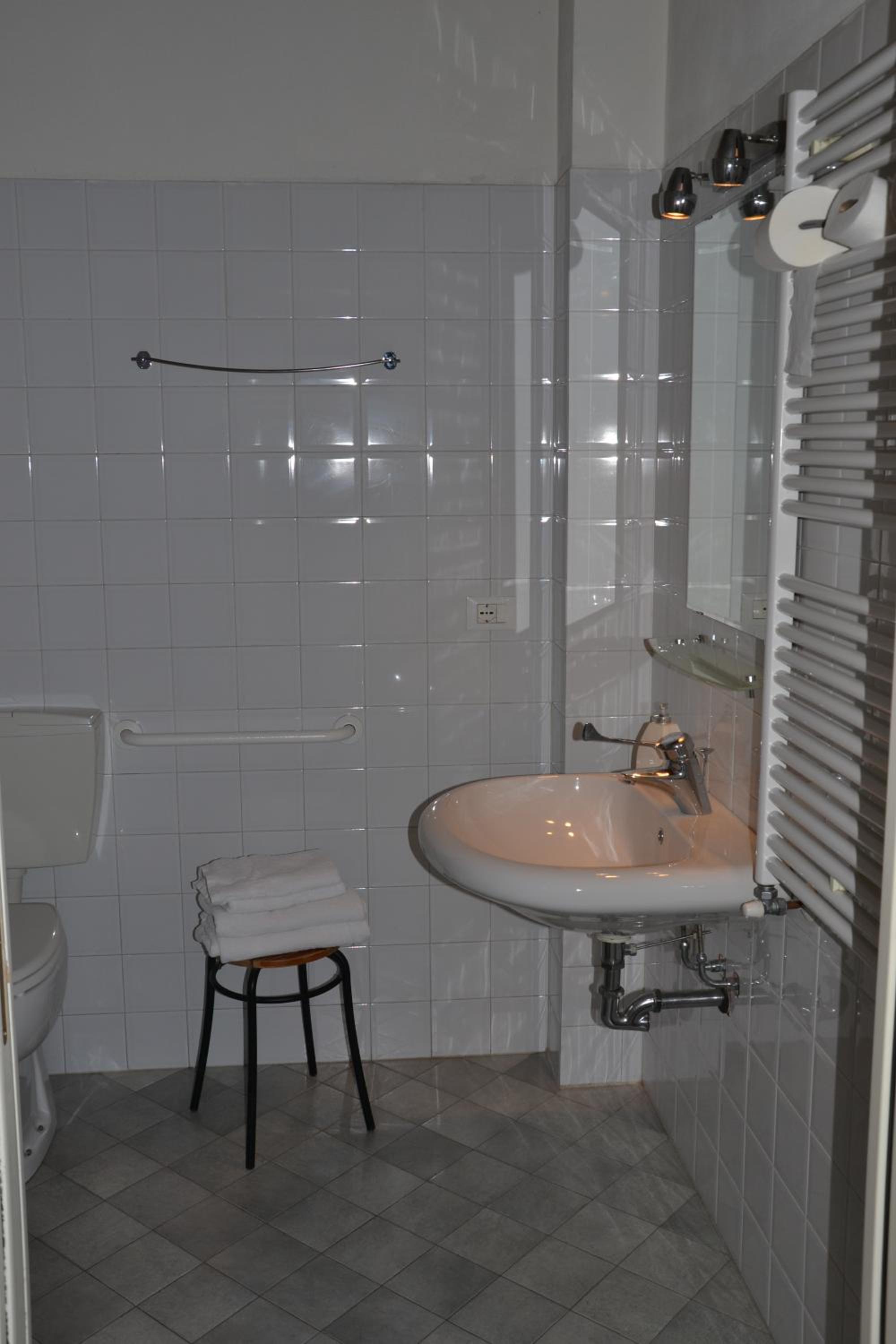 Apartment - Ground Floor photo 2
